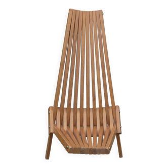 Vintage Scandinavian slatted sun lounger