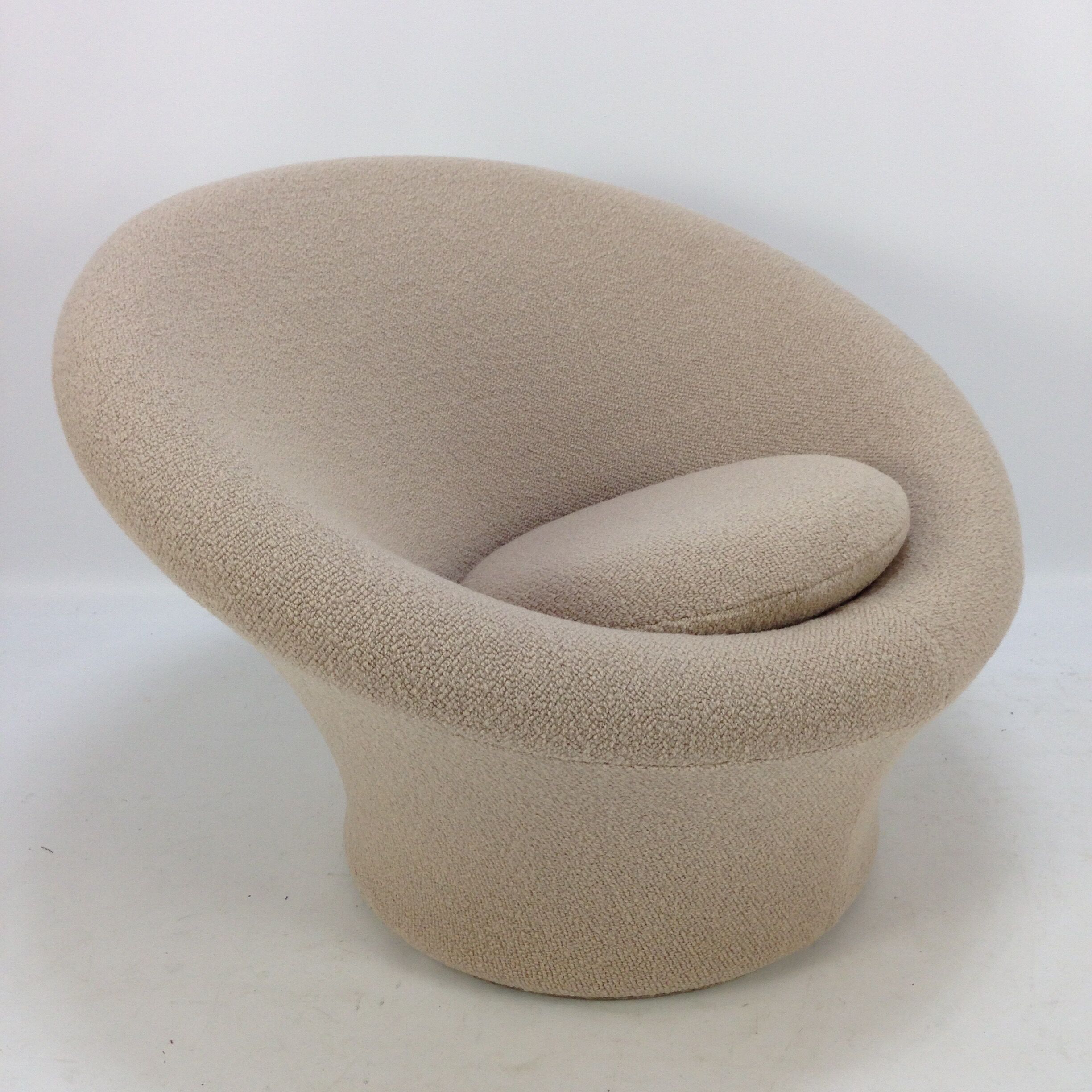 Mushroom armchair with pouf by Pierre Paulin for Artifort, Pierre Frey
