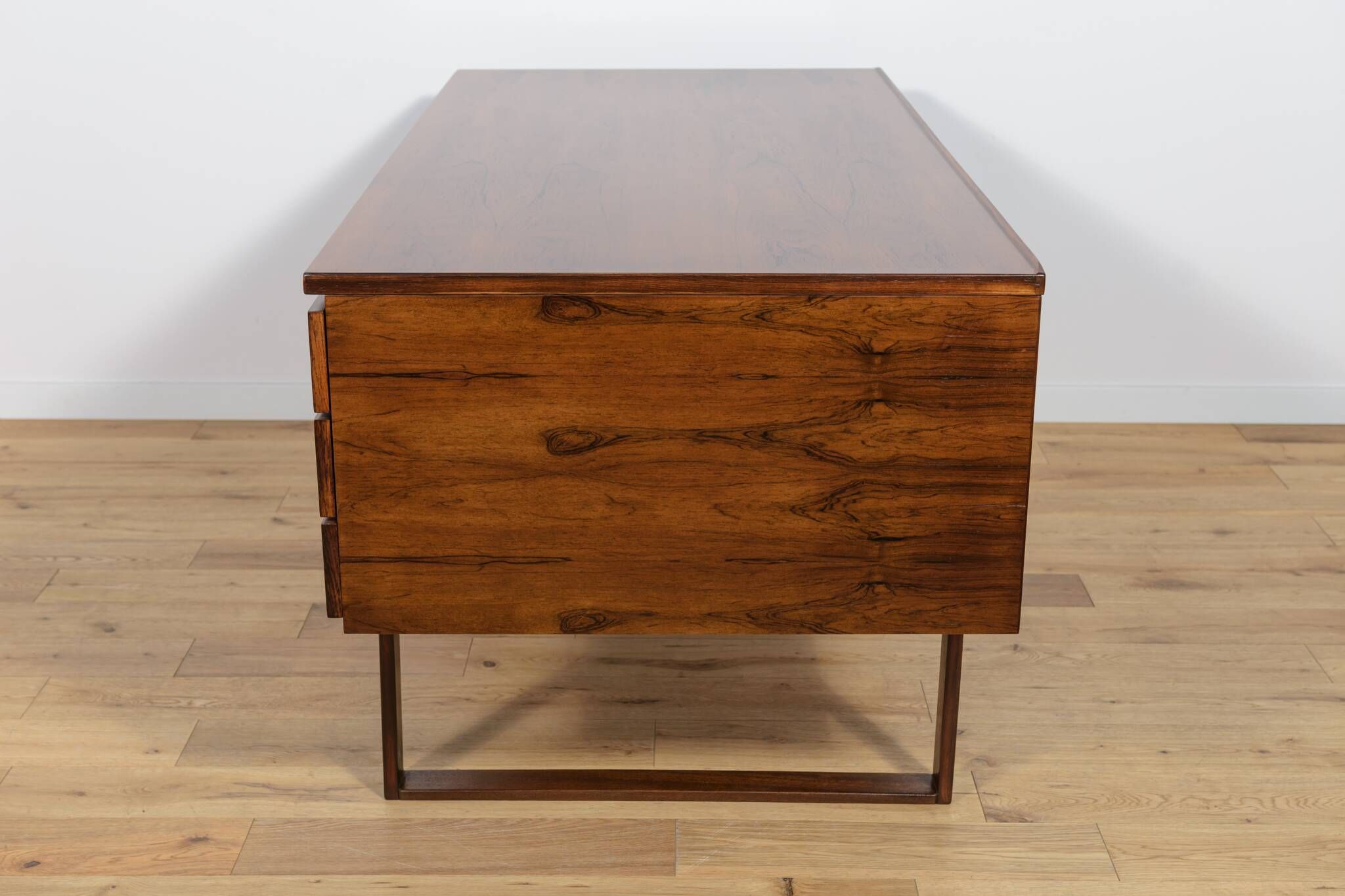 Mid-Century Rosewood Freestanding Desk by Torben Valeur & Henning Jensen for Dyrlund, 1960s