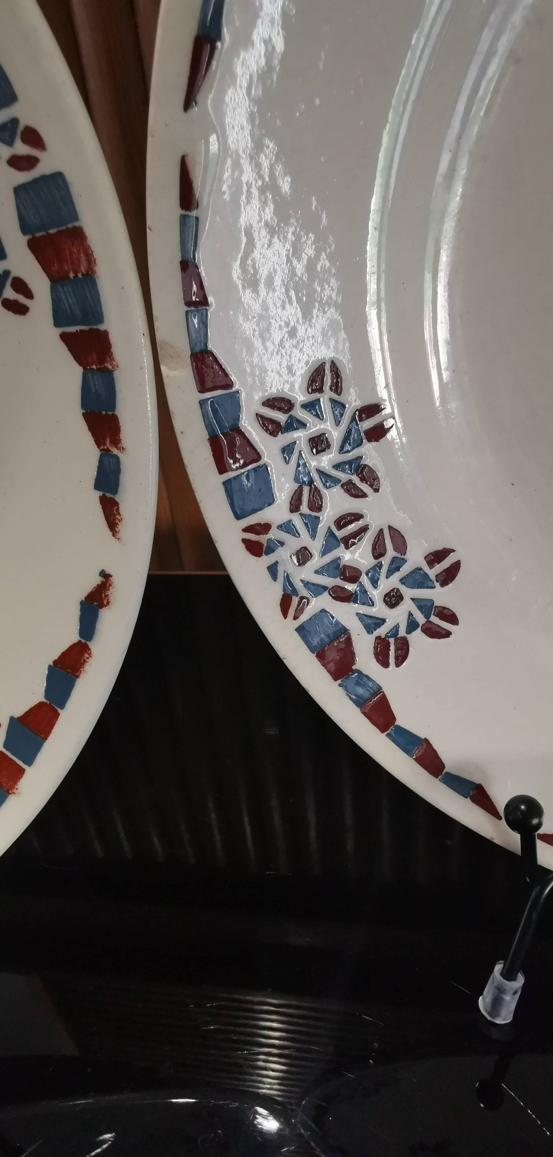 4 earthenware dinner plates OKAN model from Longchamp TERRE DE FER