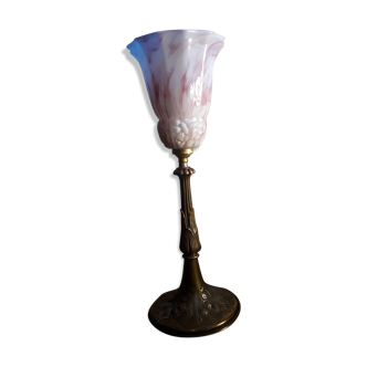 Lampe pied laiton et bronze 1920 et opaline rose et blanche 37x14