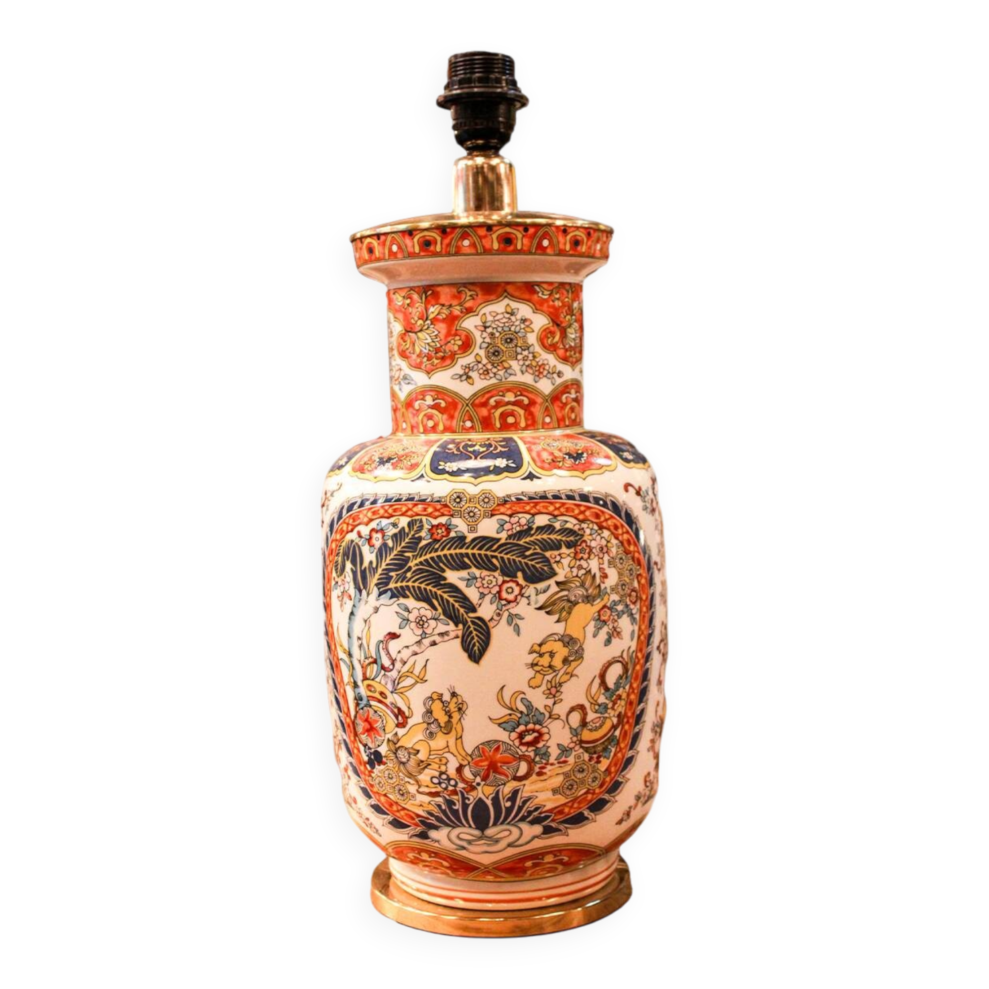 Italian porcelain table lamp in the Chinoiserie style