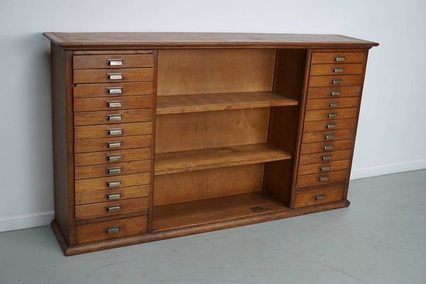 Buffet / classeur d'apothicaire hollandais vintage en chêne, années 1950