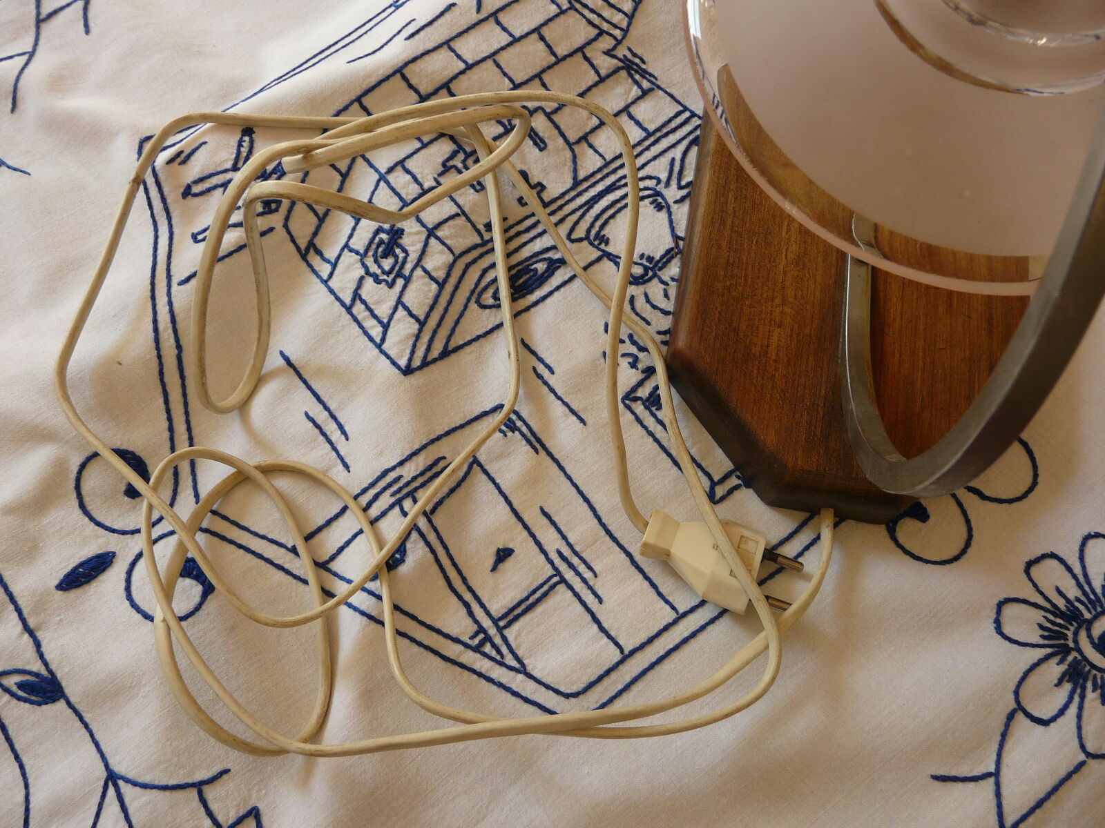 Table lamp or office art deco wooden base