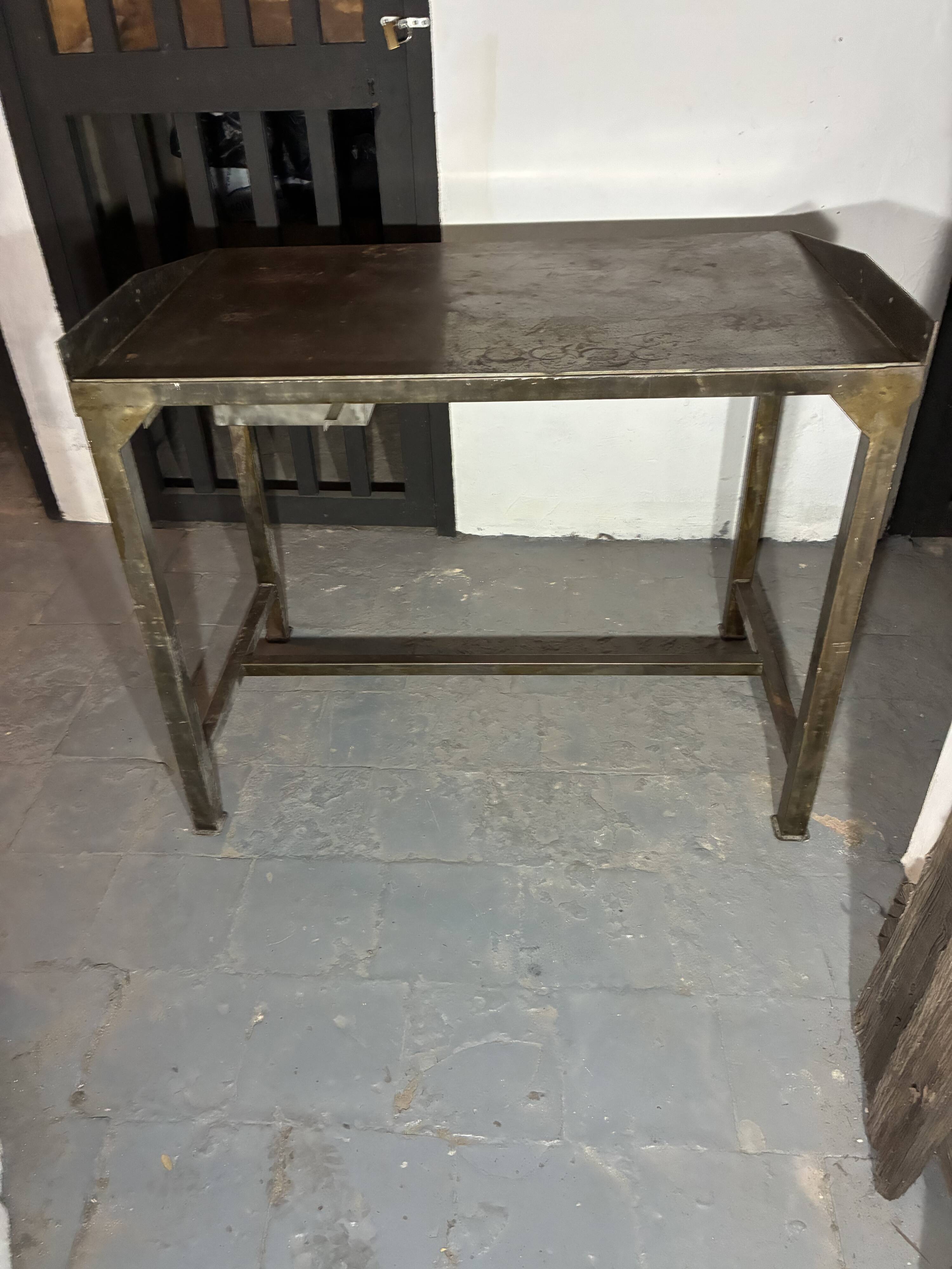 Vintage industrial workshop desk in patinated metal - brass drawer
