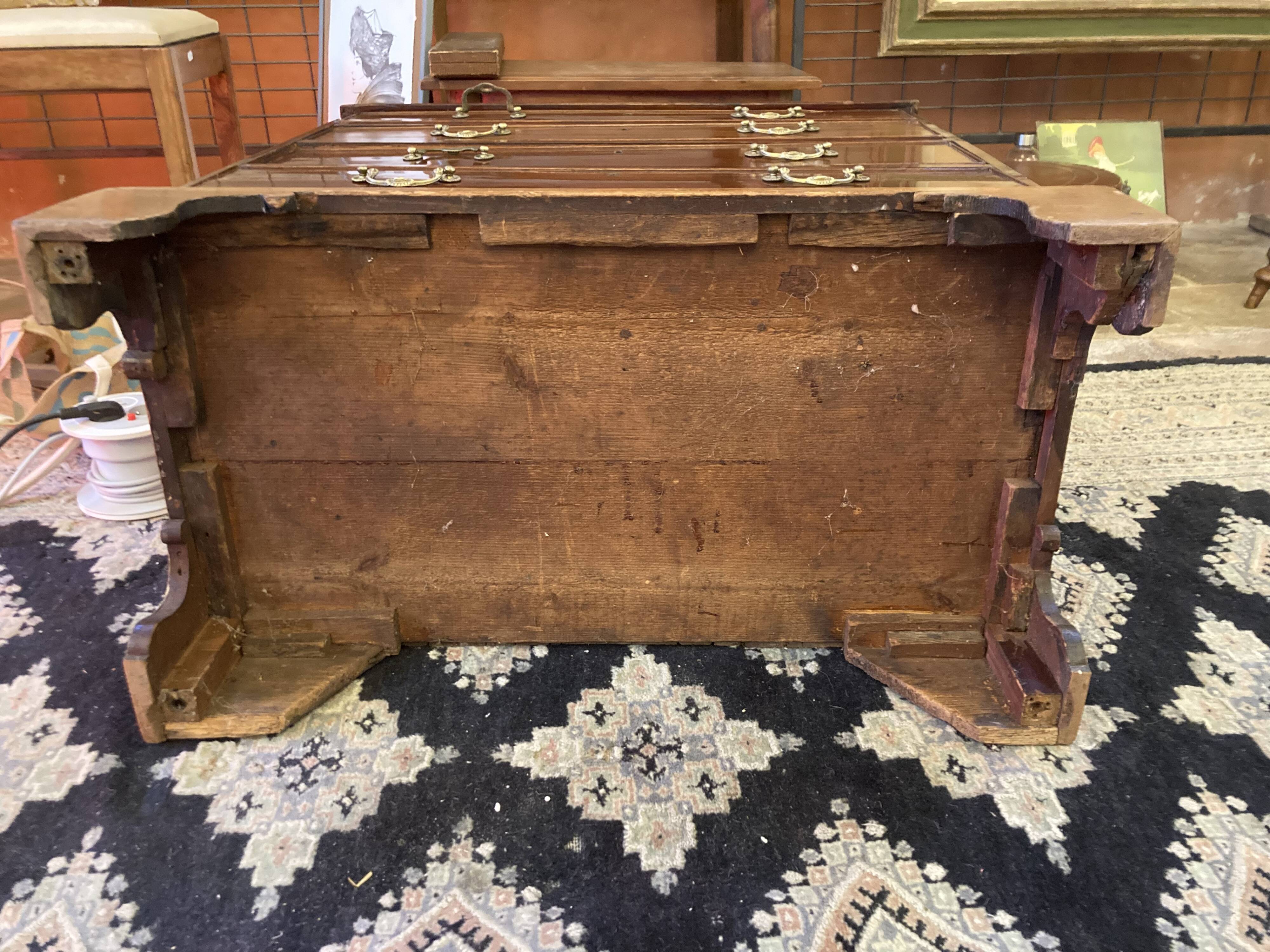 Commode