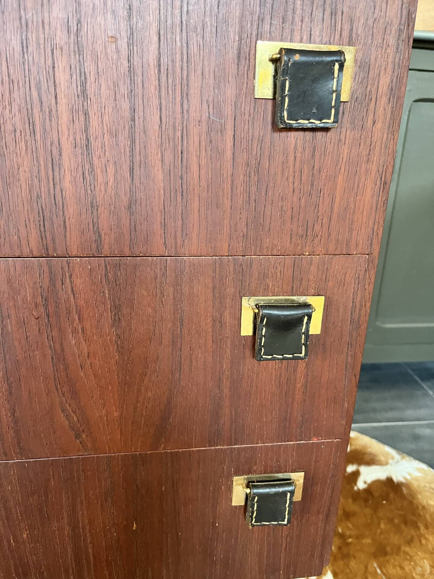 Vintage chest of drawers