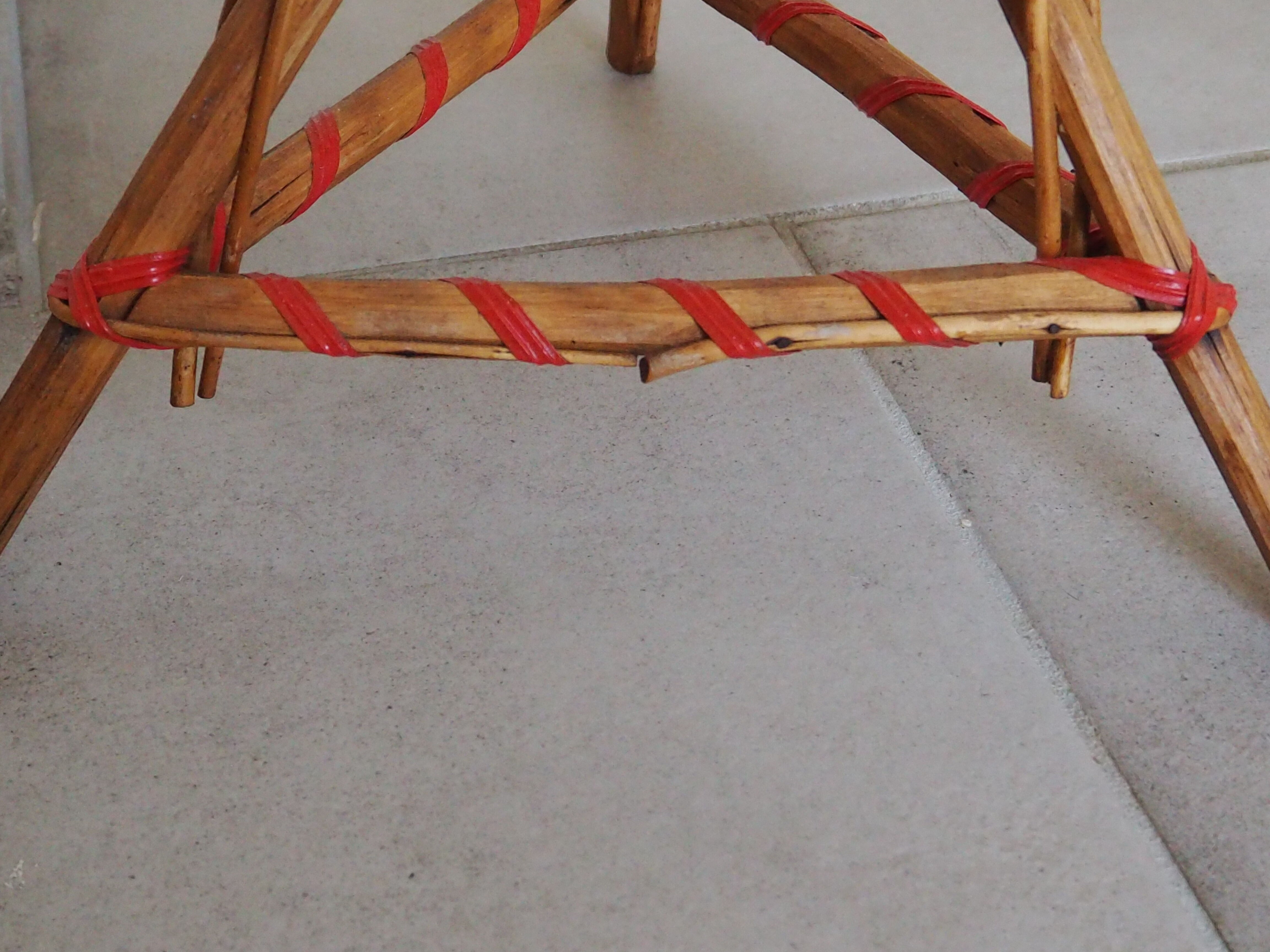 Bolster / pedestal table in tripod rattan 1960s-1970s