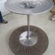 Table ronde pied tulipe design