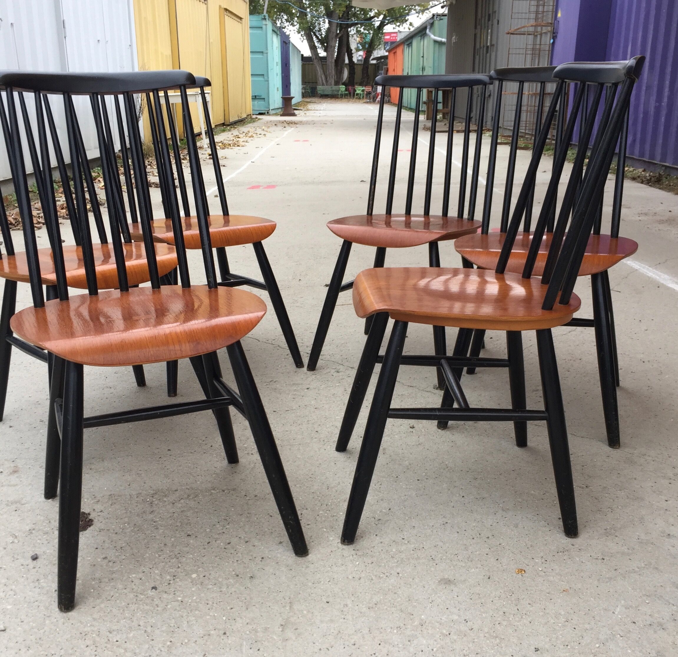 Lot of 6 fanett model chairs