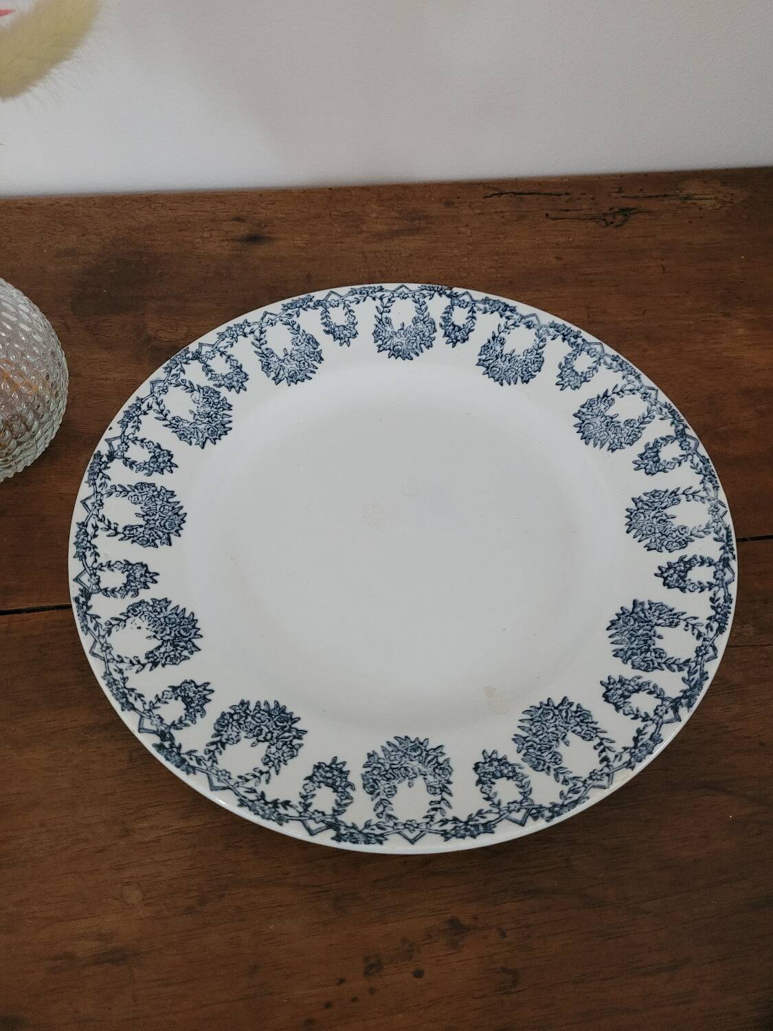 Assiette plate Terre de fer Colbert