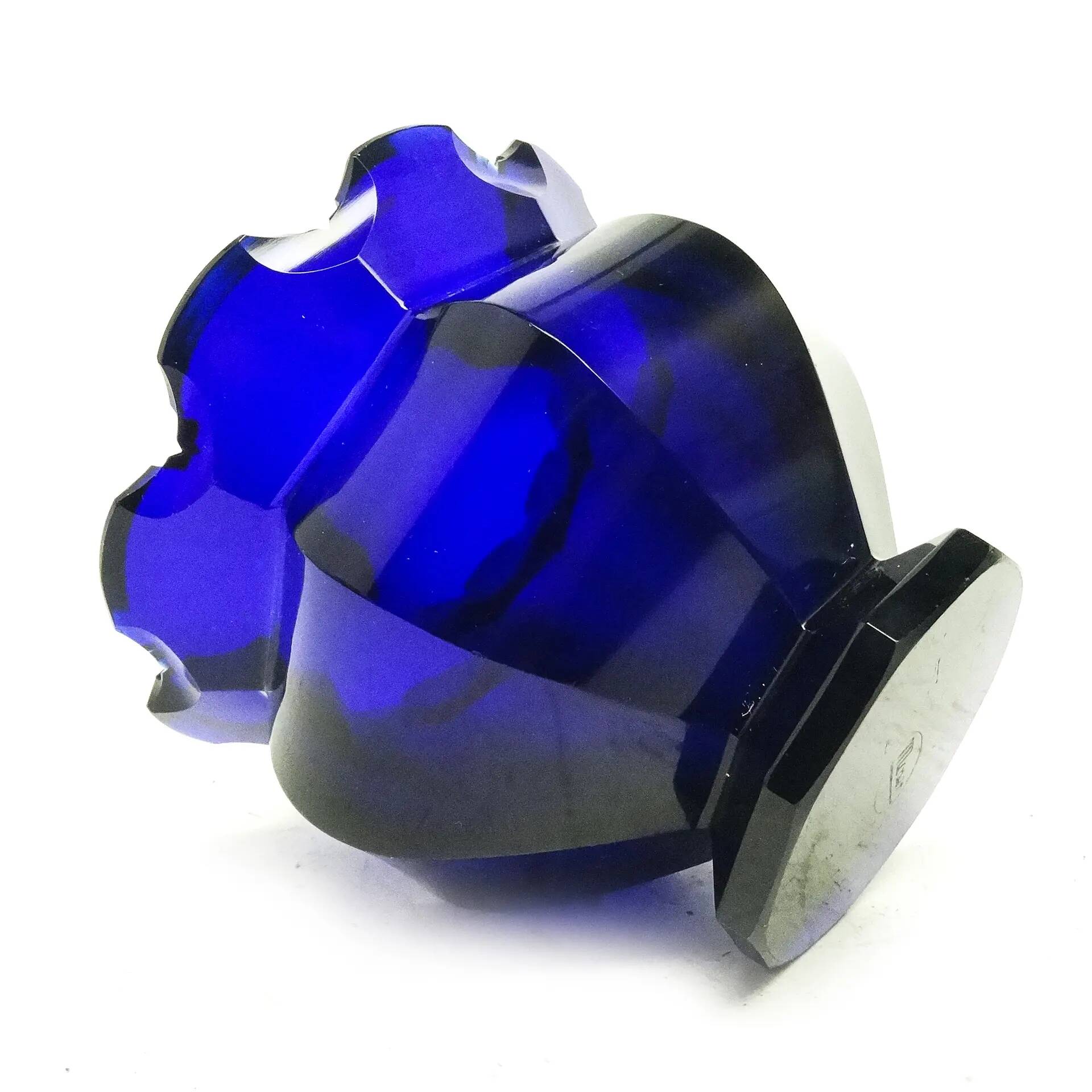 Vase Biedermeier, verre cobalt, République tchèque, 19e siècle