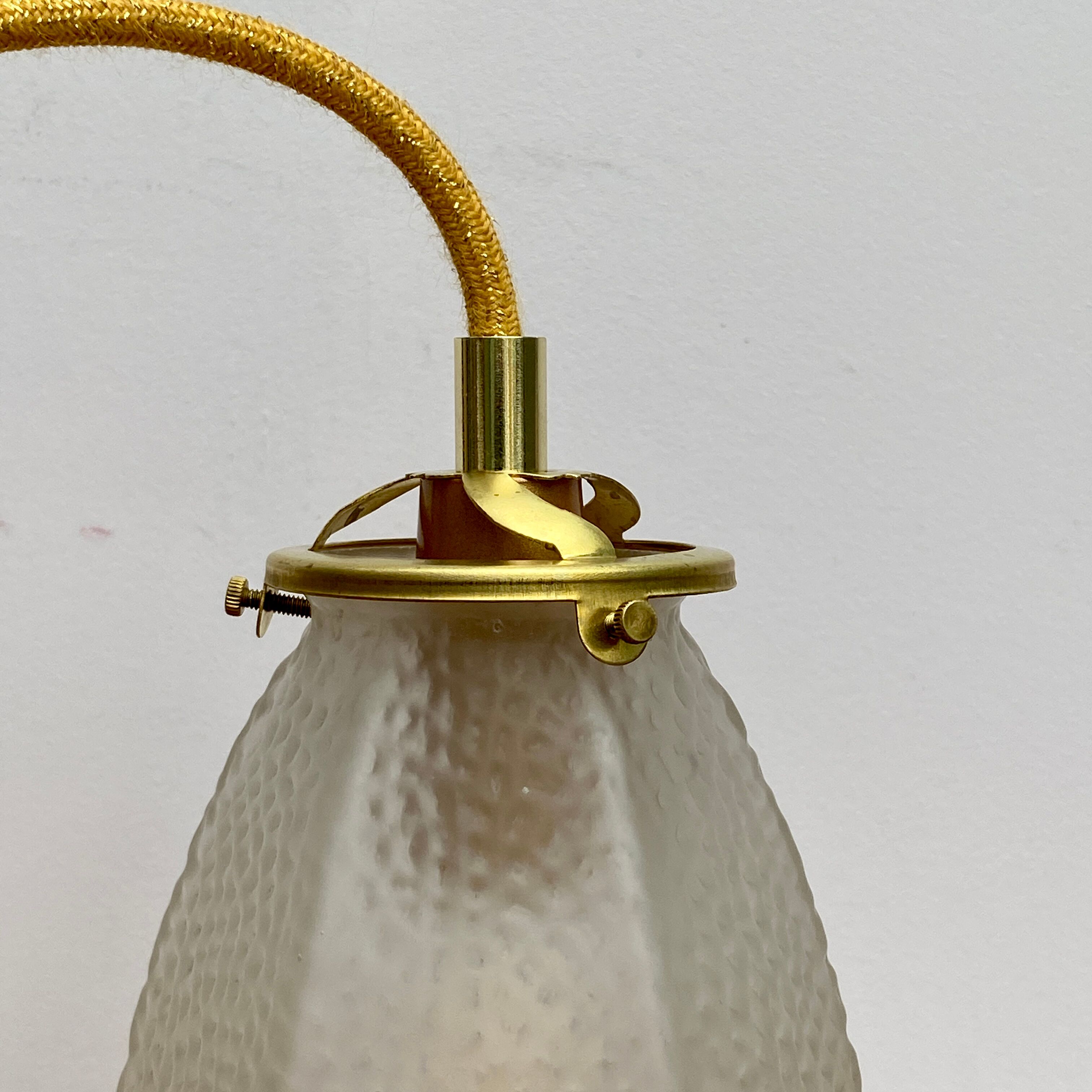 Vintage tulip walker in frosted glass