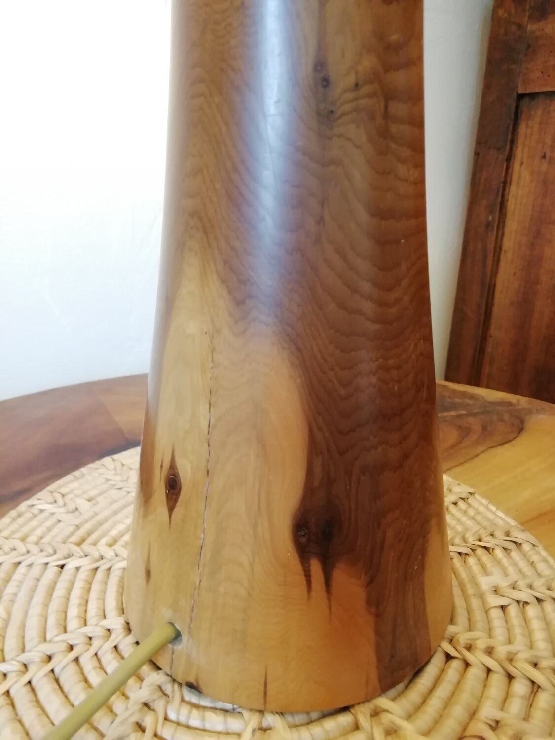 Wooden foot lamp