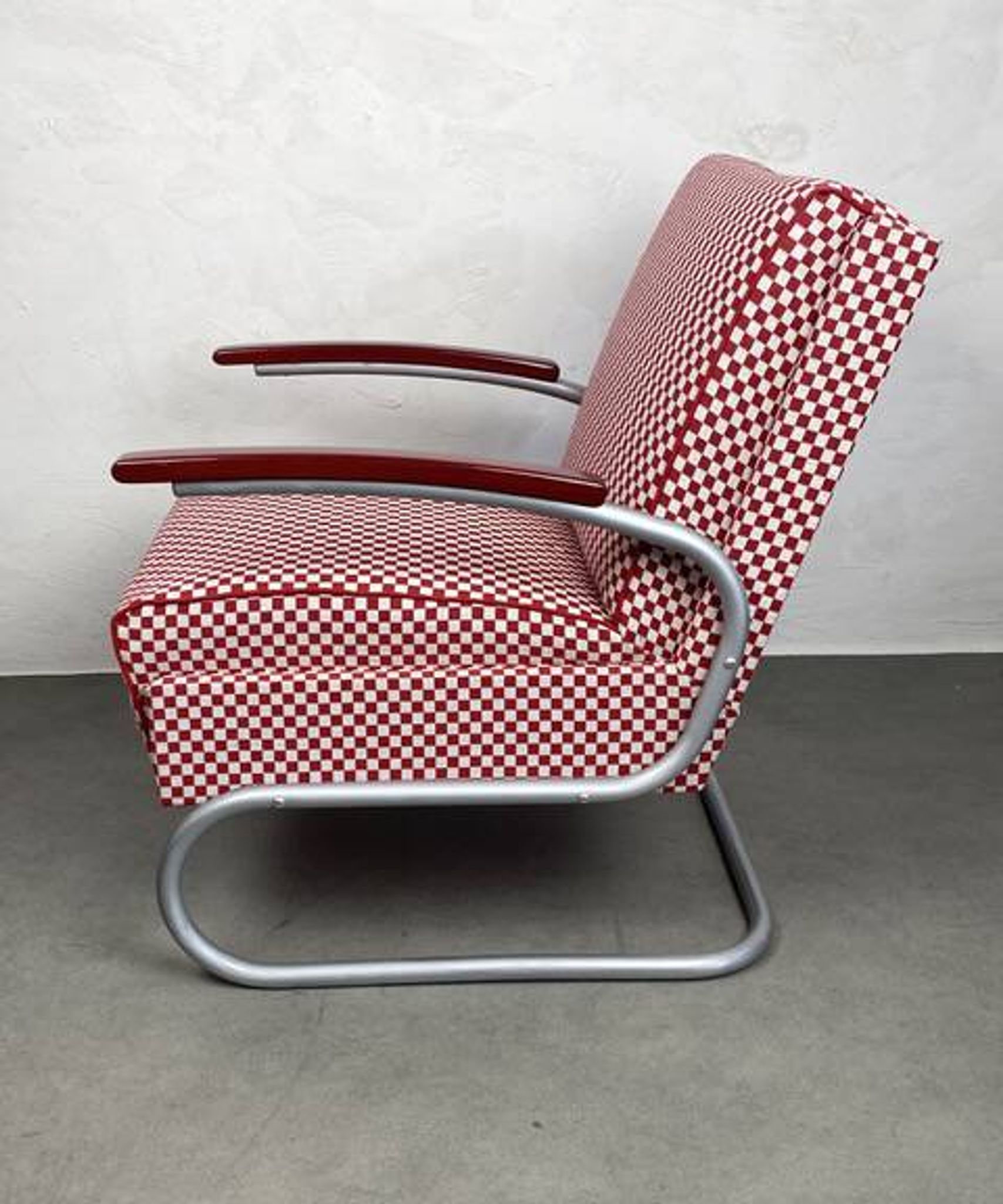 Thonet S-411 Armchair "Red & White"