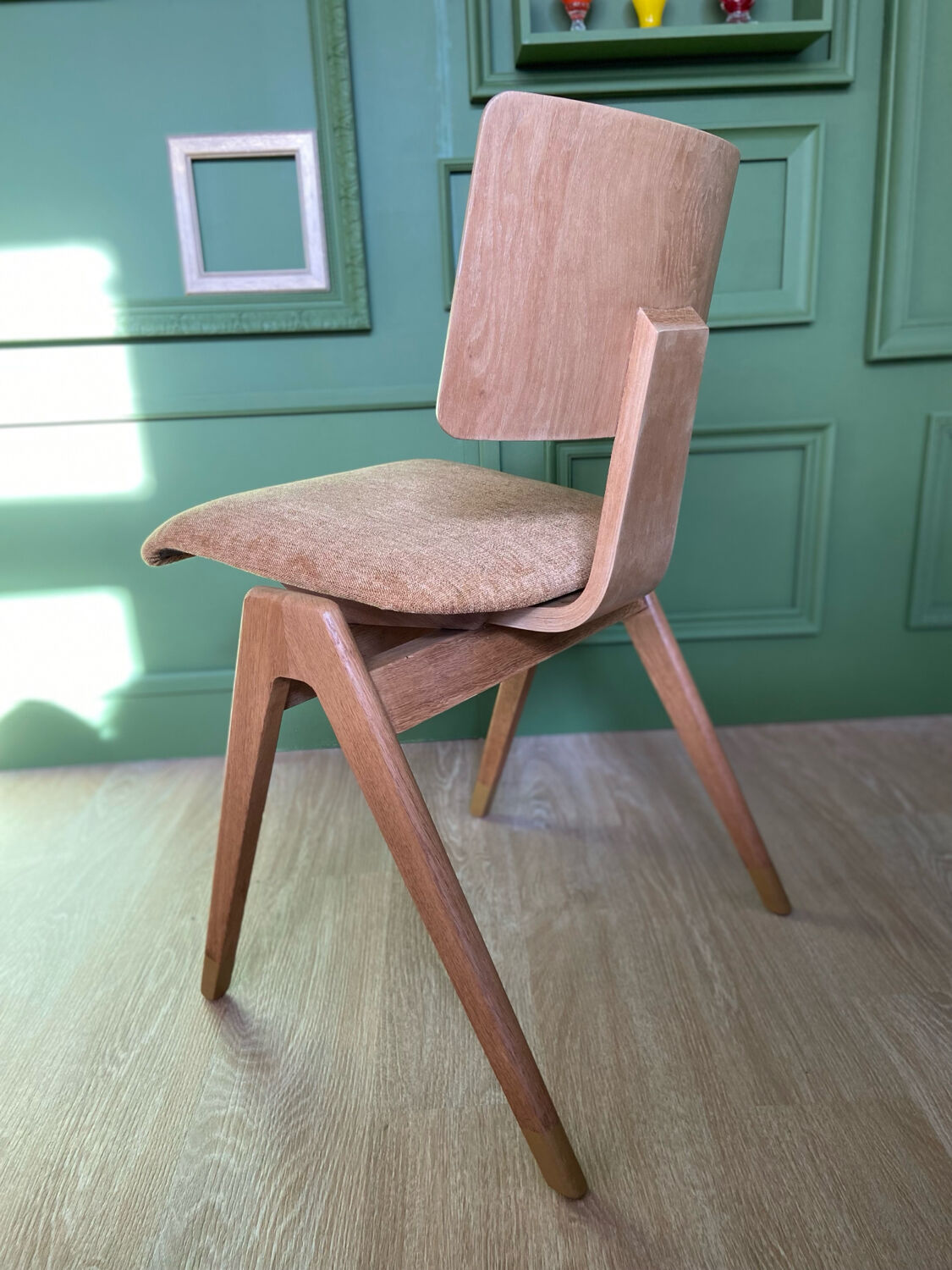 Robin Day Chair