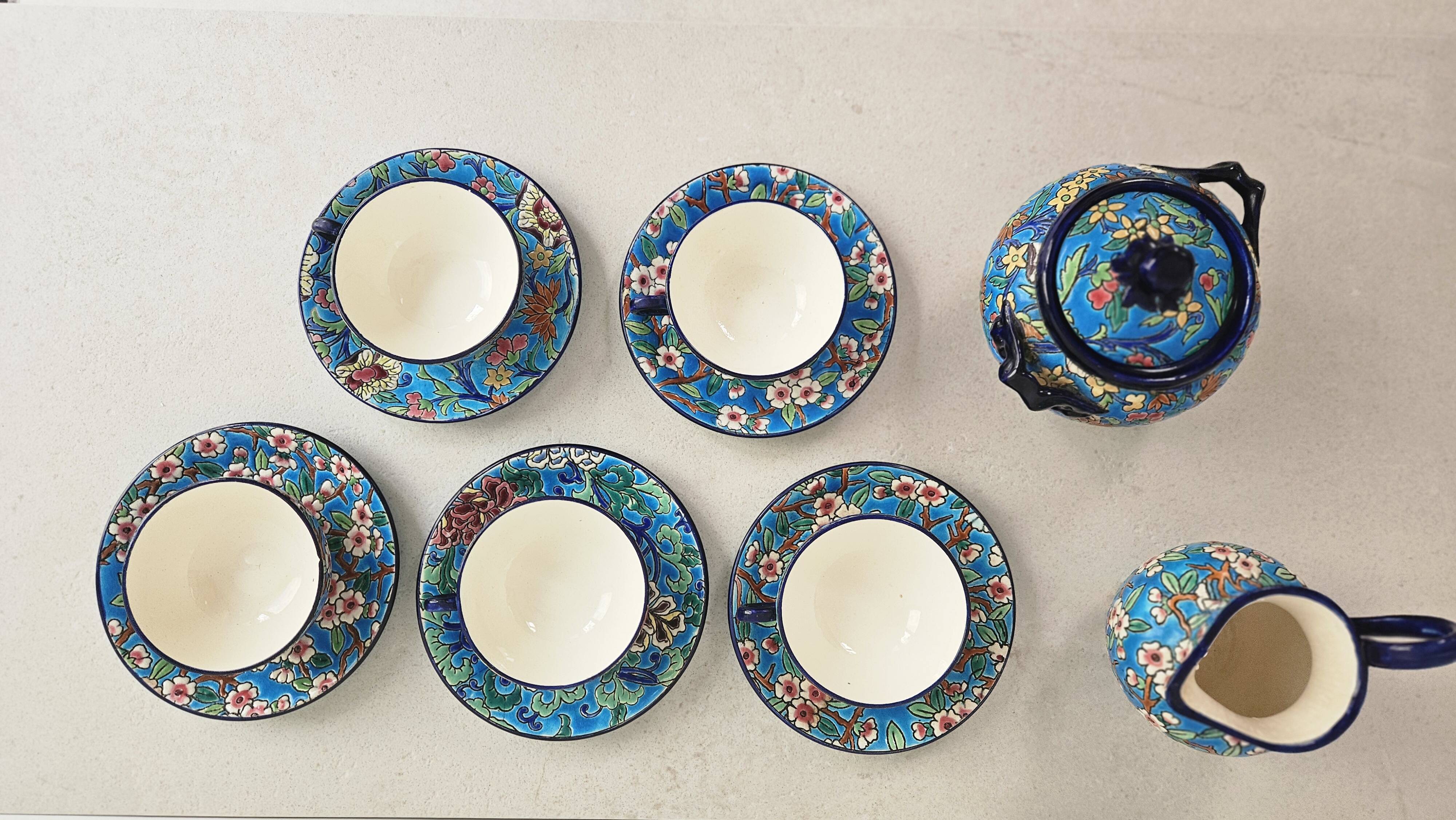 Complete tea/coffee service in Longwy enamel.