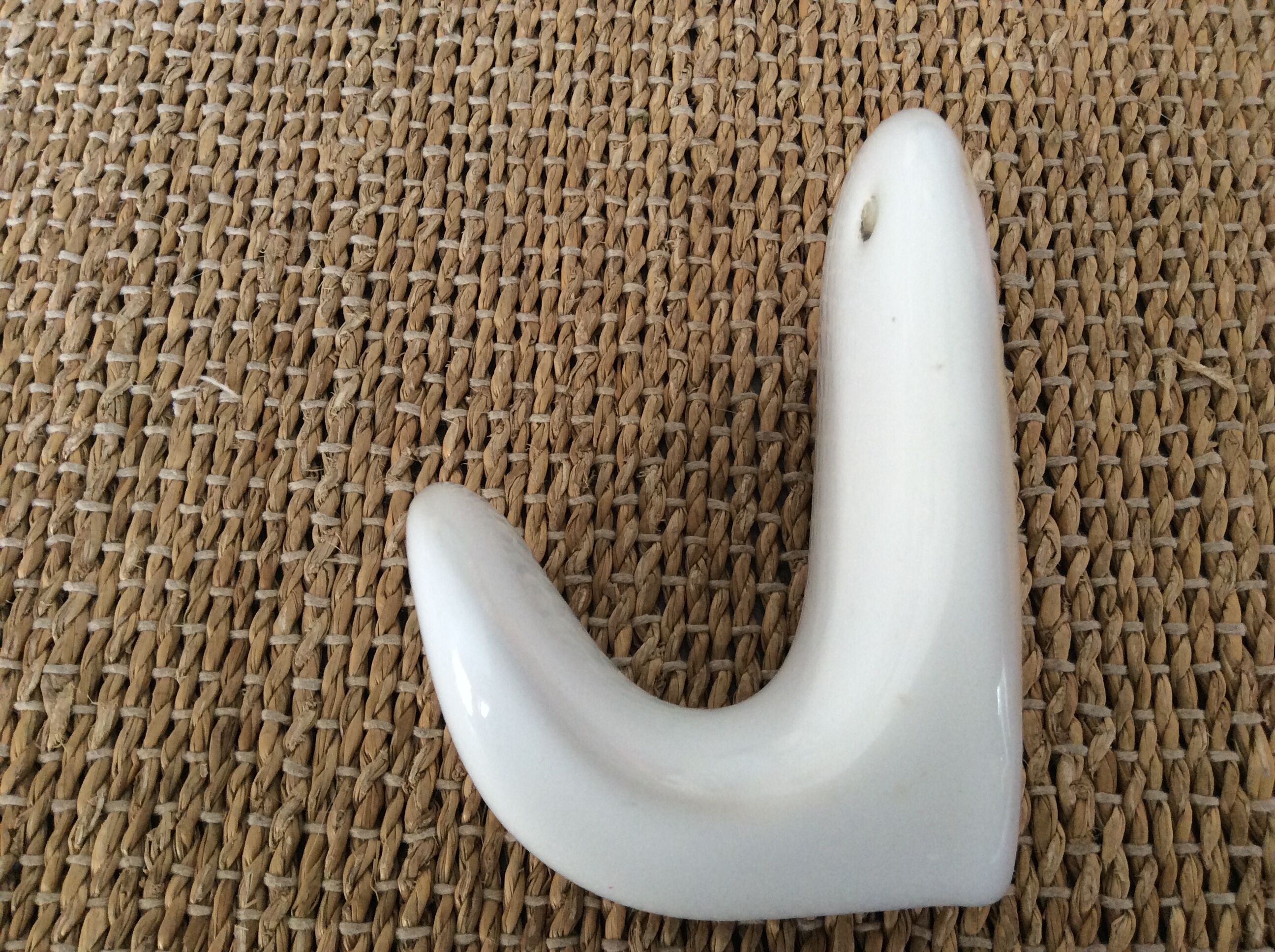 Patère en porcelaine