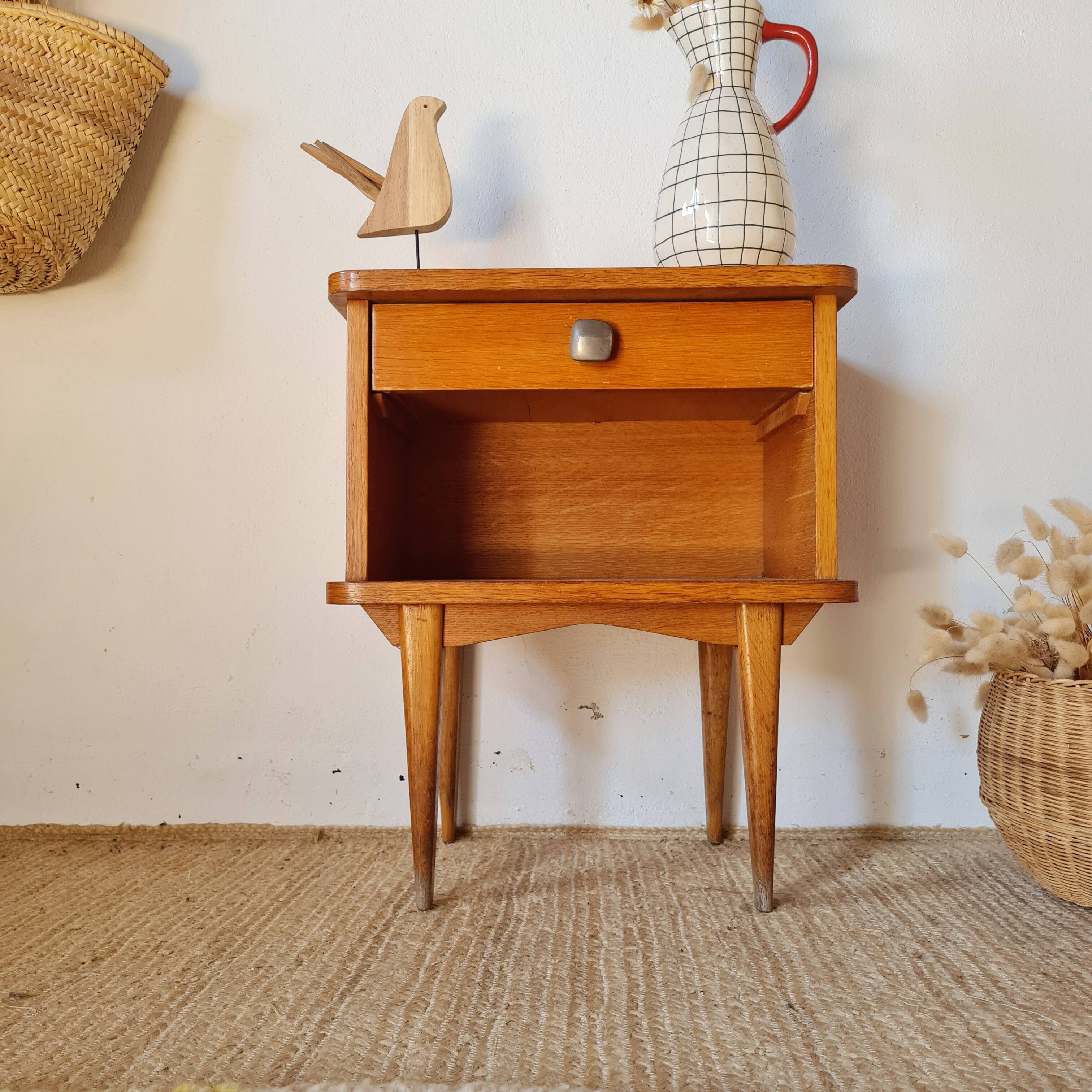 Small vintage Scandinavian bedside table – Mid-Century Design