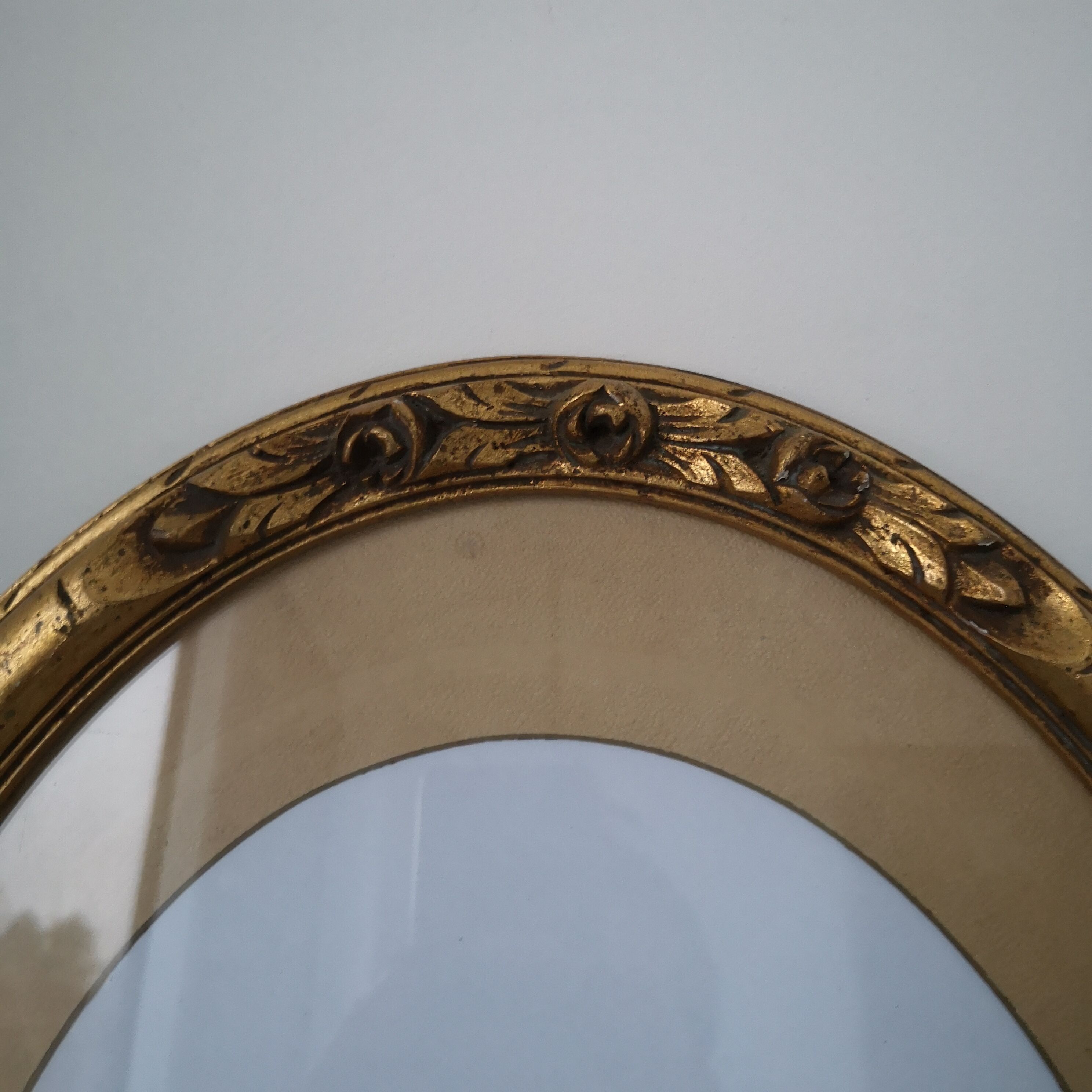 Golden frame floral pattern