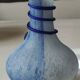 Vase floral forme boule, col Corolle. Arte Murano/Kristall Mery. Moucheté bleu/blanc. Dim 23 x 15 cm