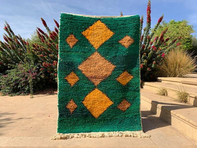 Pure wool rug, size 150 x 250 cm