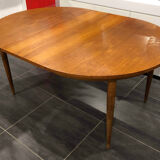 Table extensible scandinave en teck années 1970