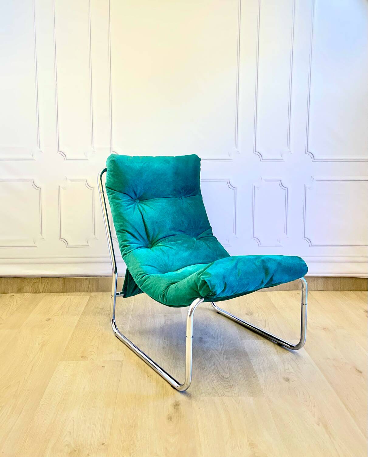 IKEA Pixi vintage green velvet armchair – Scandinavian retro design.