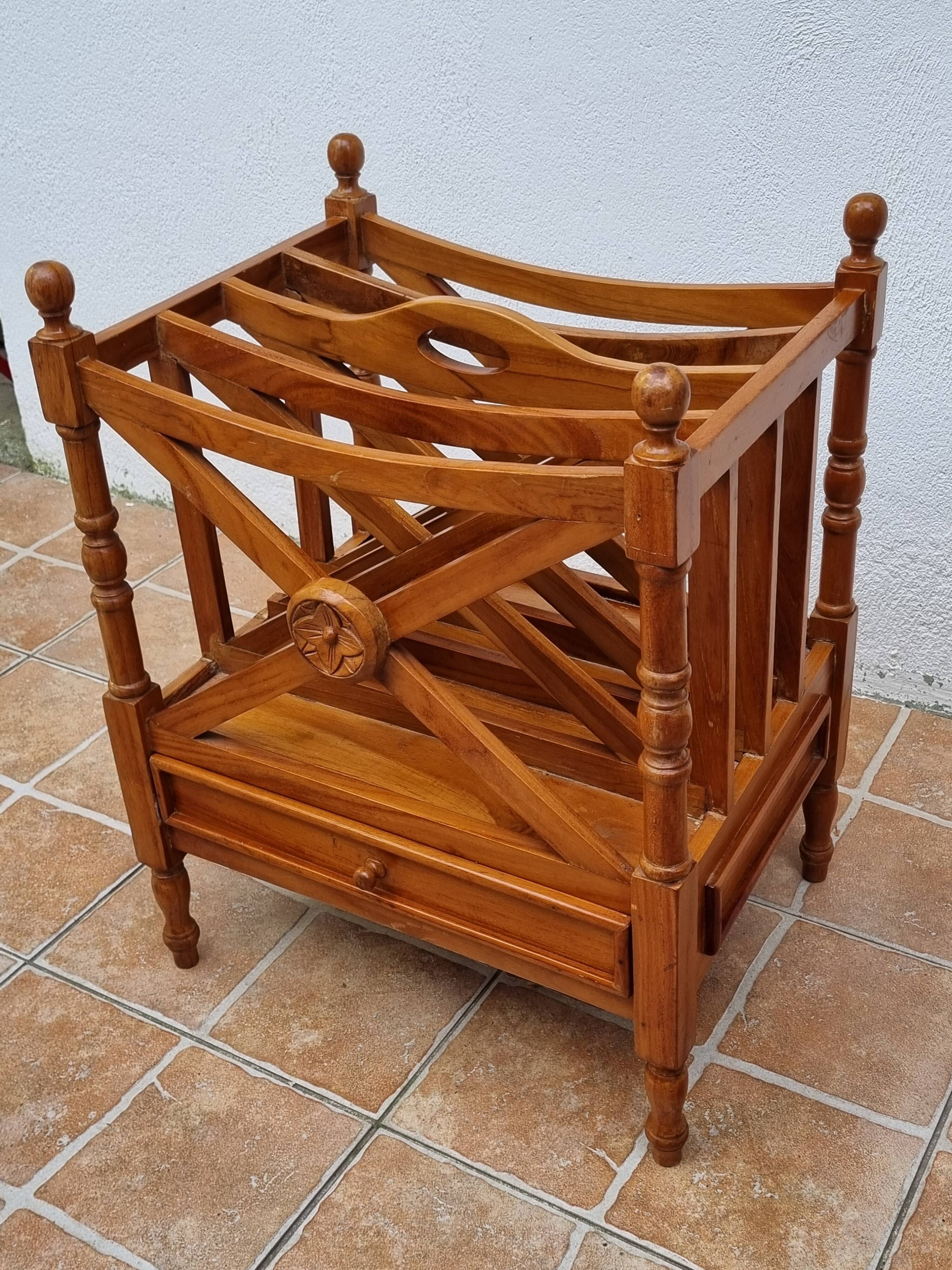 Vintage wooden magazine rack with drawer, English style, 60x45 cm.