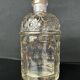 Flacon "Aux Abeilles" Guerlain en verre soufflé et dorure à l'or fin