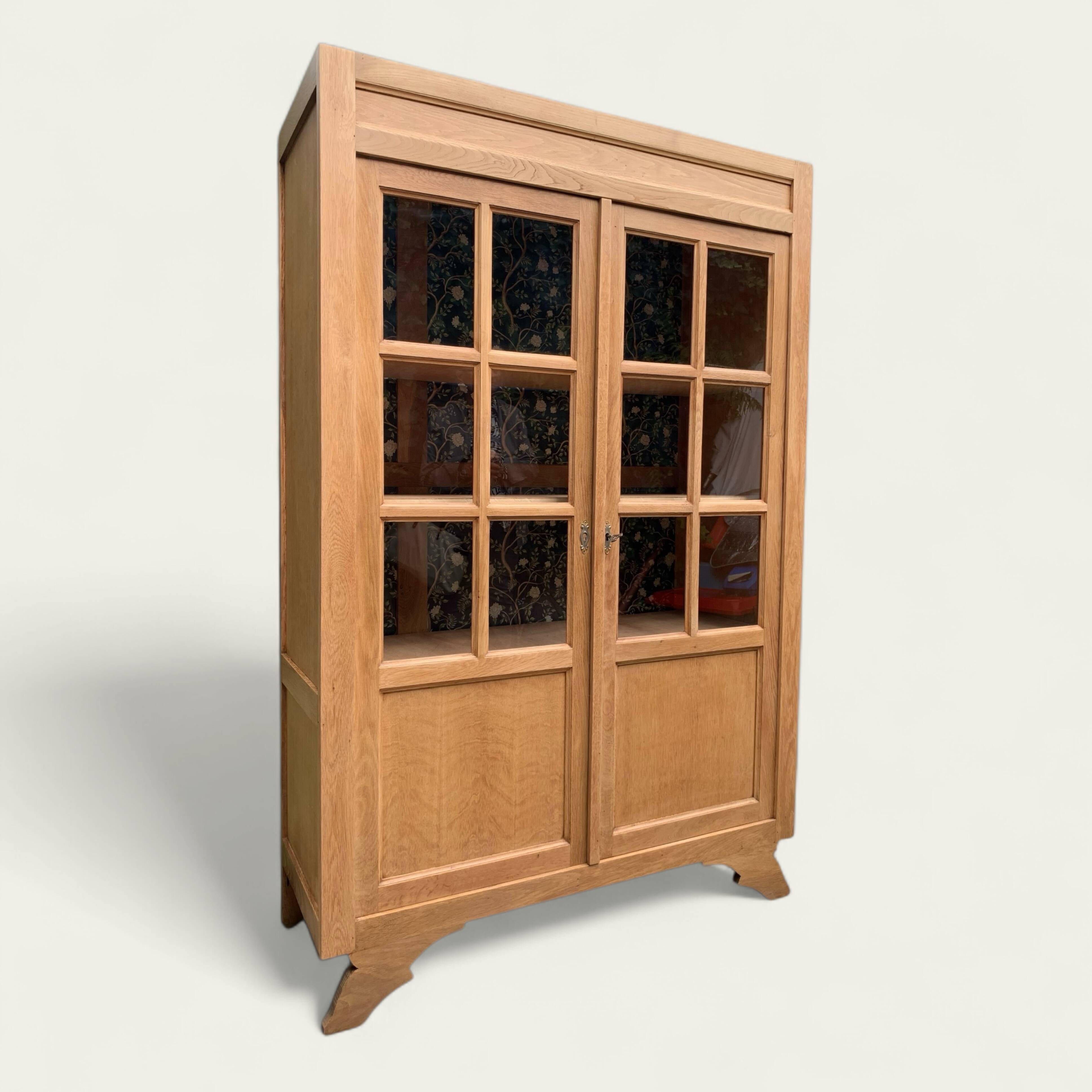 Parisian glass cabinet from La Samaritaine, 1960