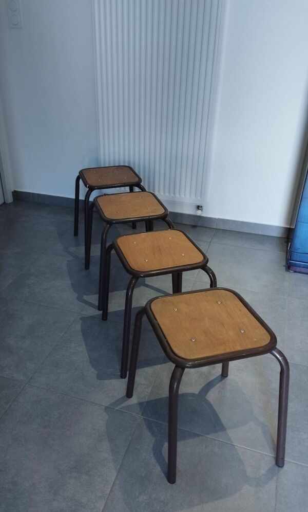 4 tabourets Mullca indus, atelier, école époque vintage