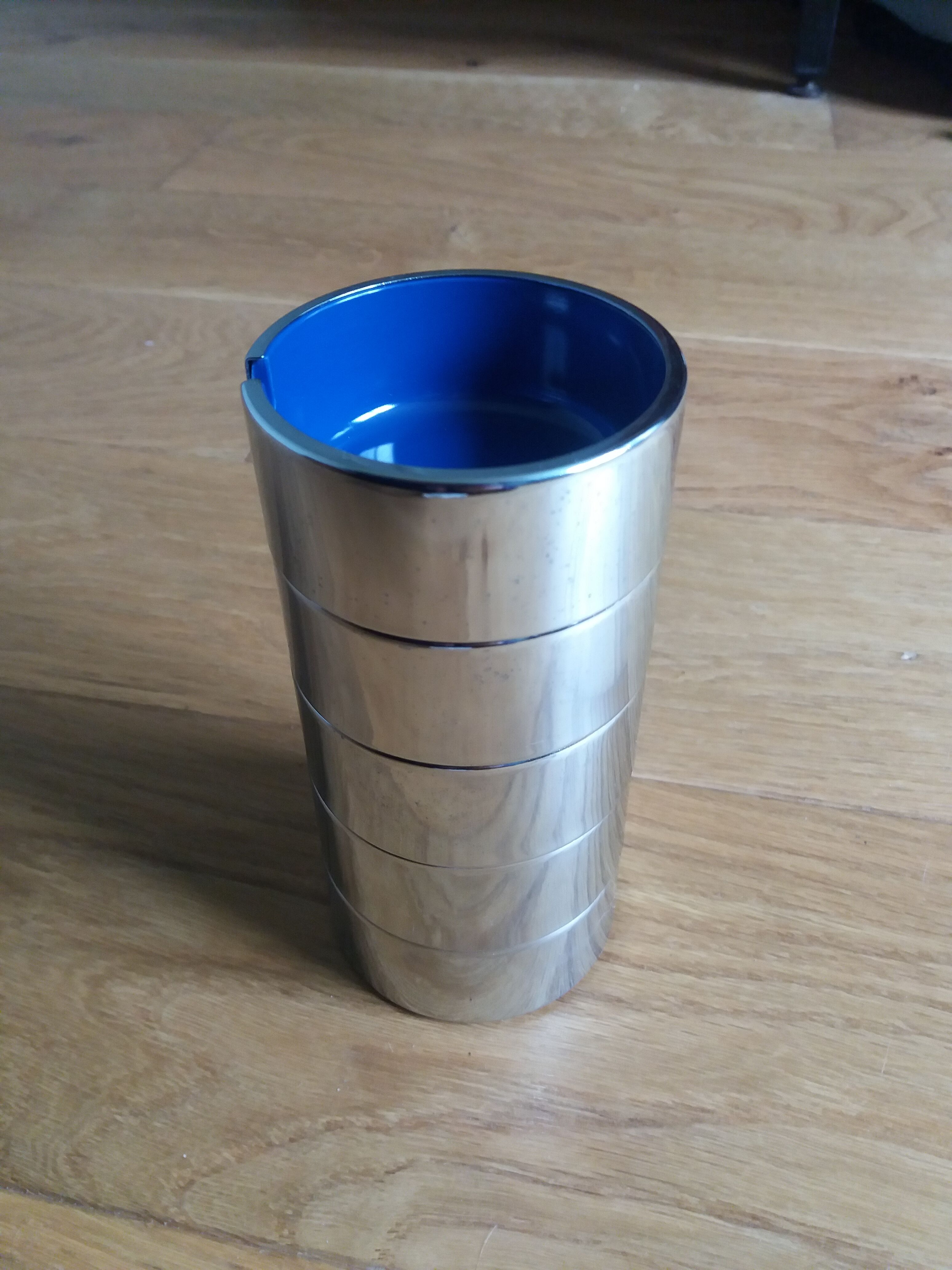 5 stackable ashtrays Maru designer Isamu Kenmochi Japan Space age 60s