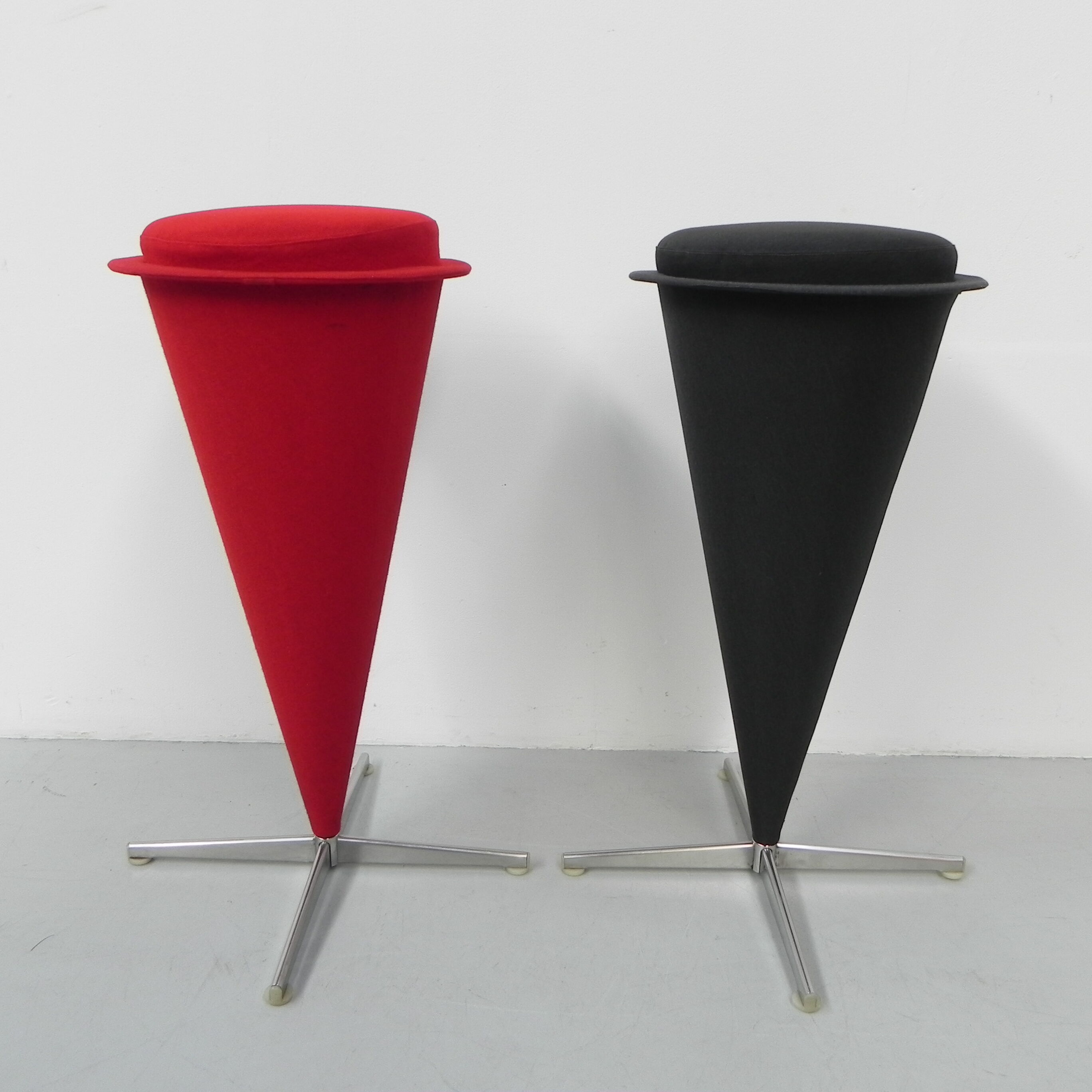 Set of 2 Verner Panton stools