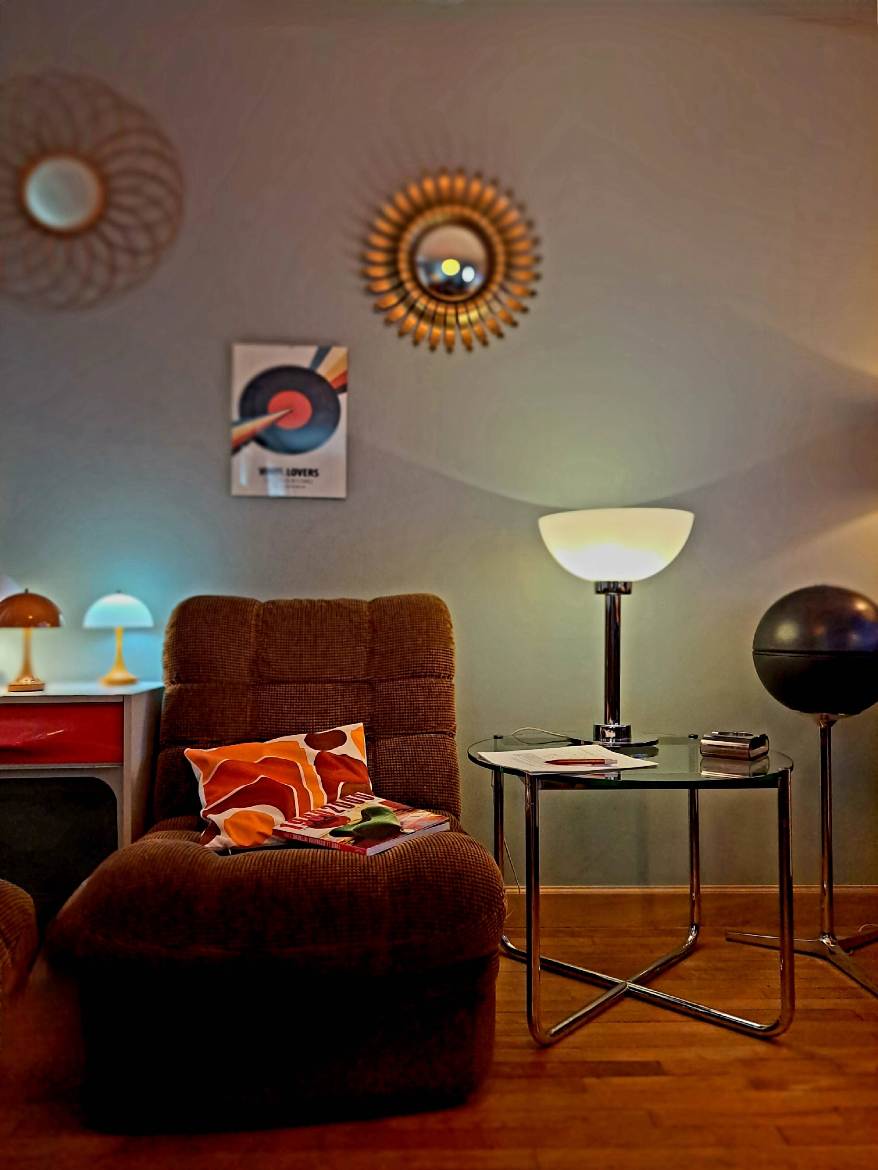 Van Der Rohe Italy Bauhaus' MR coffee table, occasional glass/chromed steel