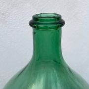 Grande dame Jeanne en verre vert