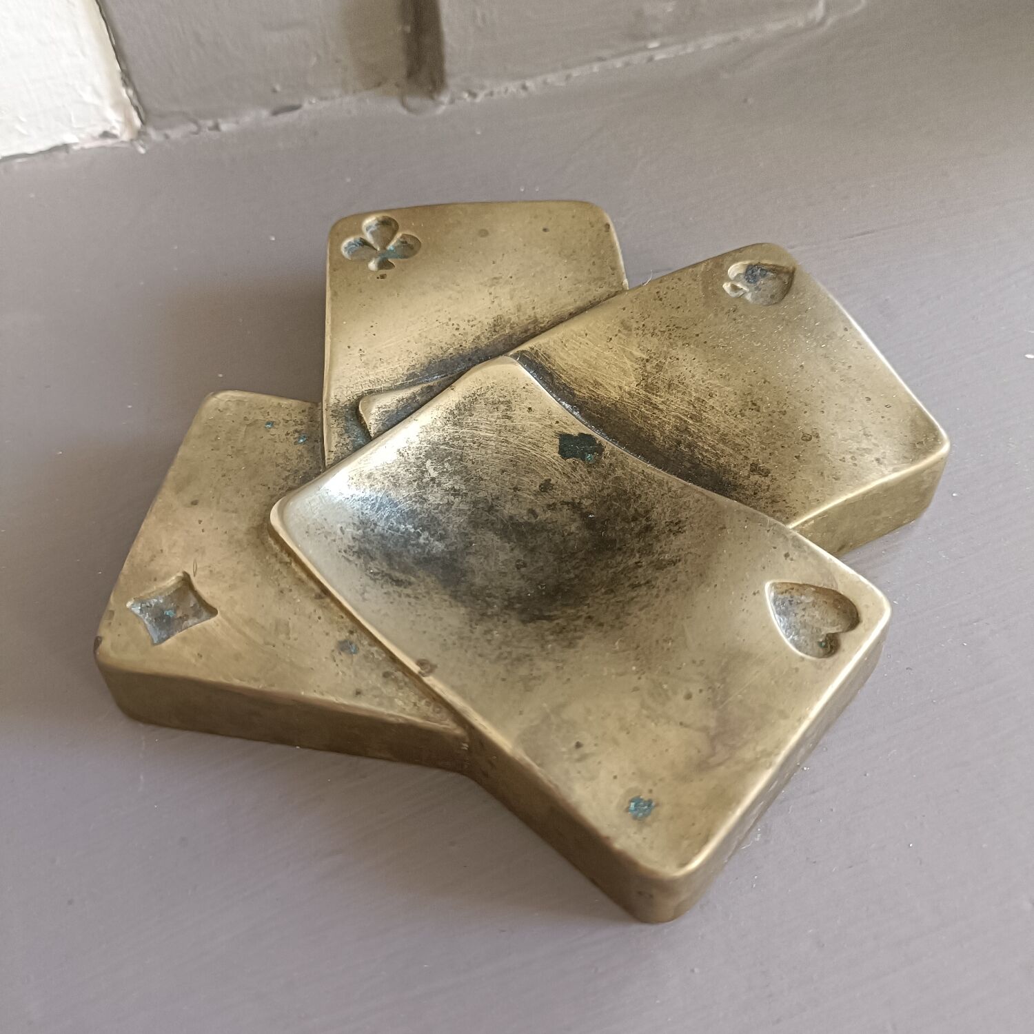 Ashtray, pocket tray playing card
