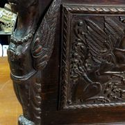 Small finely carved wooden chest, Renaissance style, 19th century, Tuscany