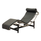 Leather chaise longue, LC4 style, 1980s, made in Italy