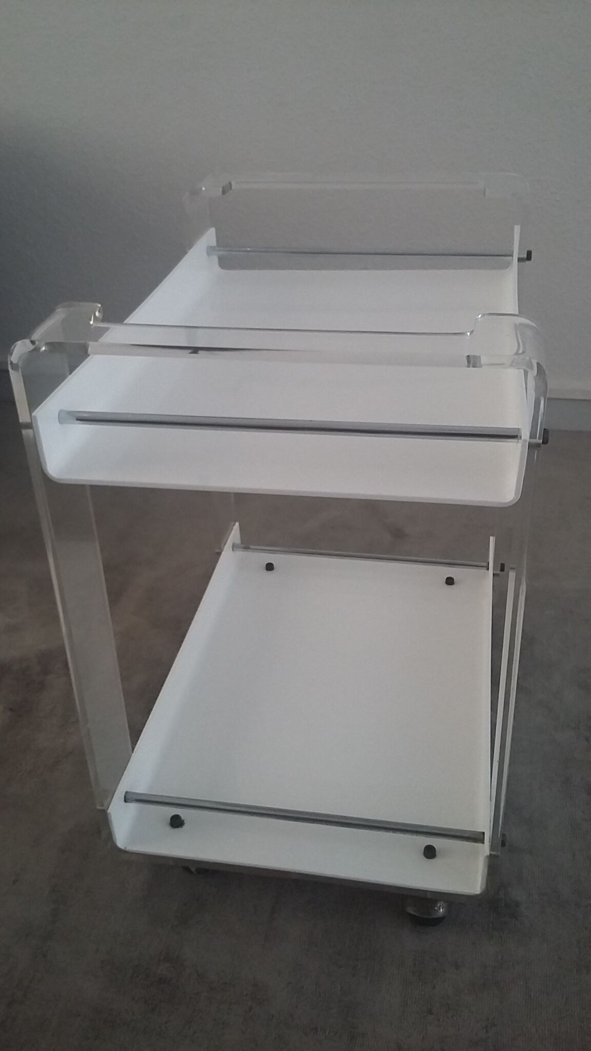 Desserte space age 1970 méthacrylate et perspex