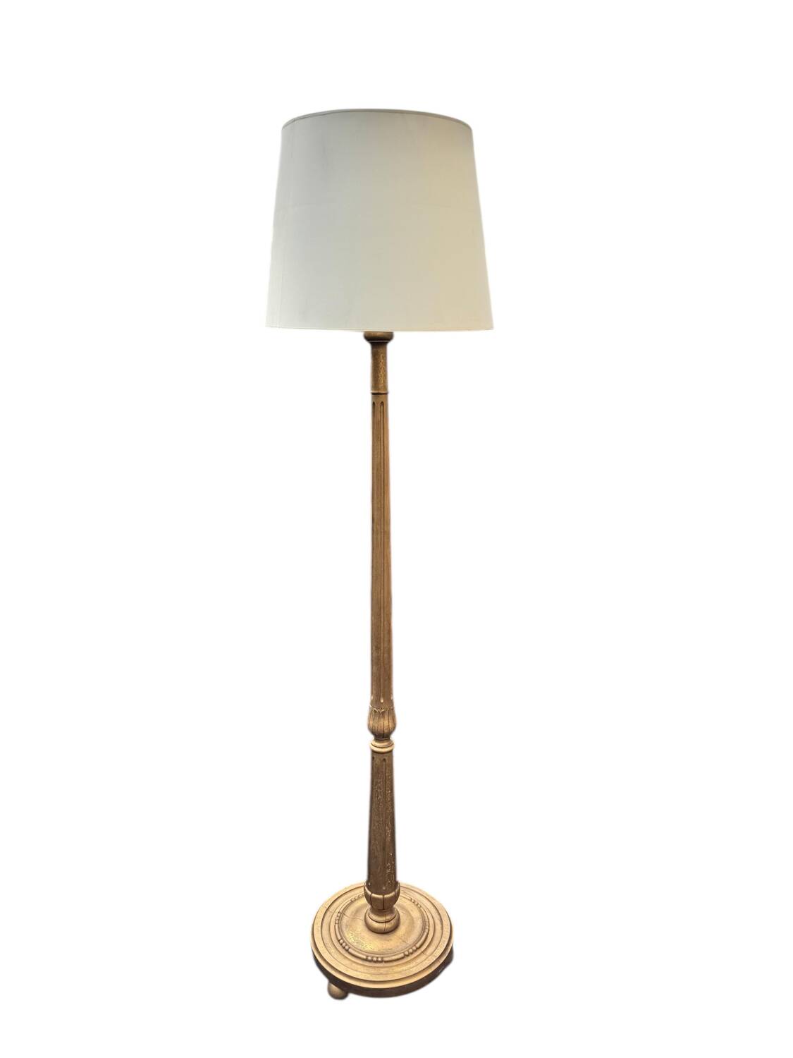 Grand lampadaire en bois doré – début XXe siècle