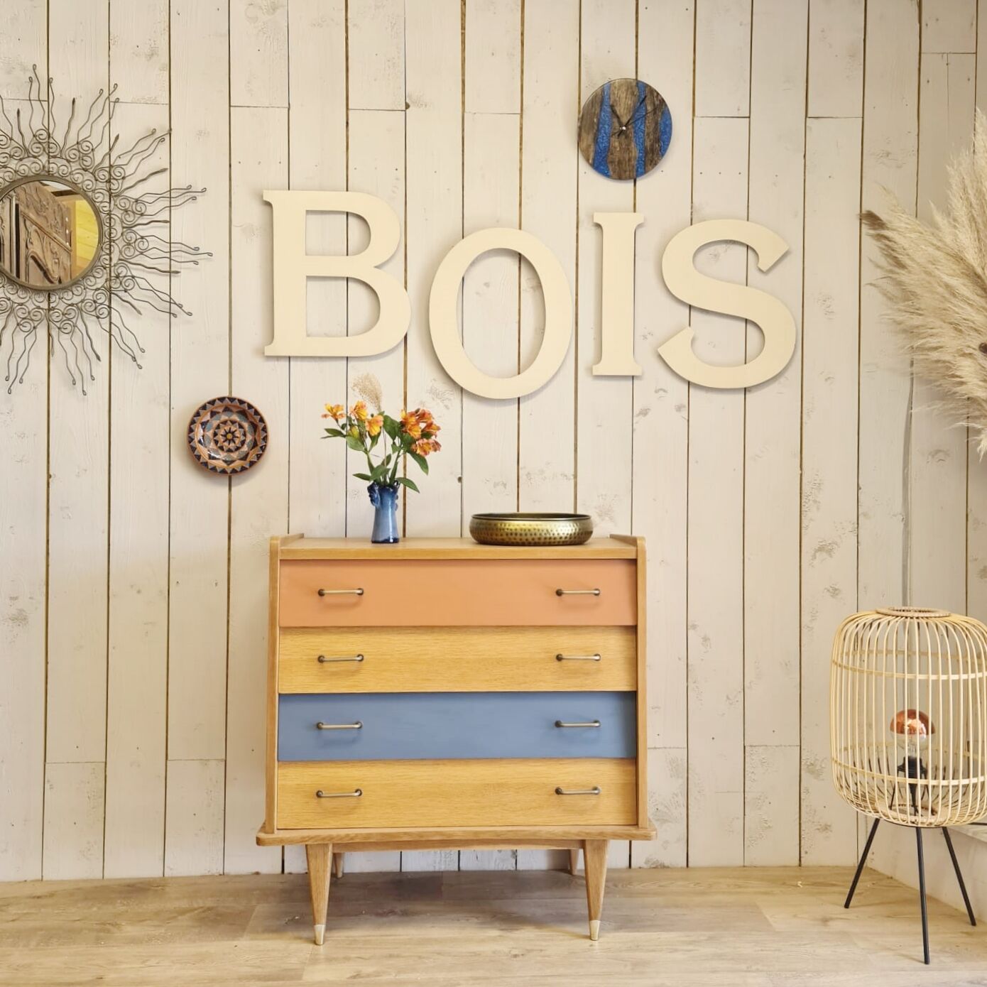 Vintage chest of drawers