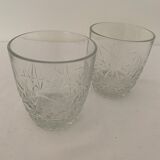 Set of 2 glasses with chissed water