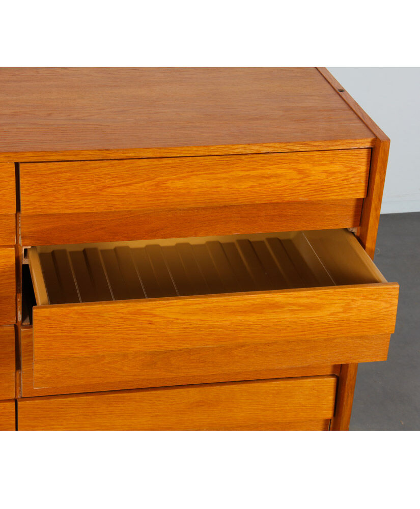 Commode en bois par Jiri Jiroutek, modèle U-453, vers 1960