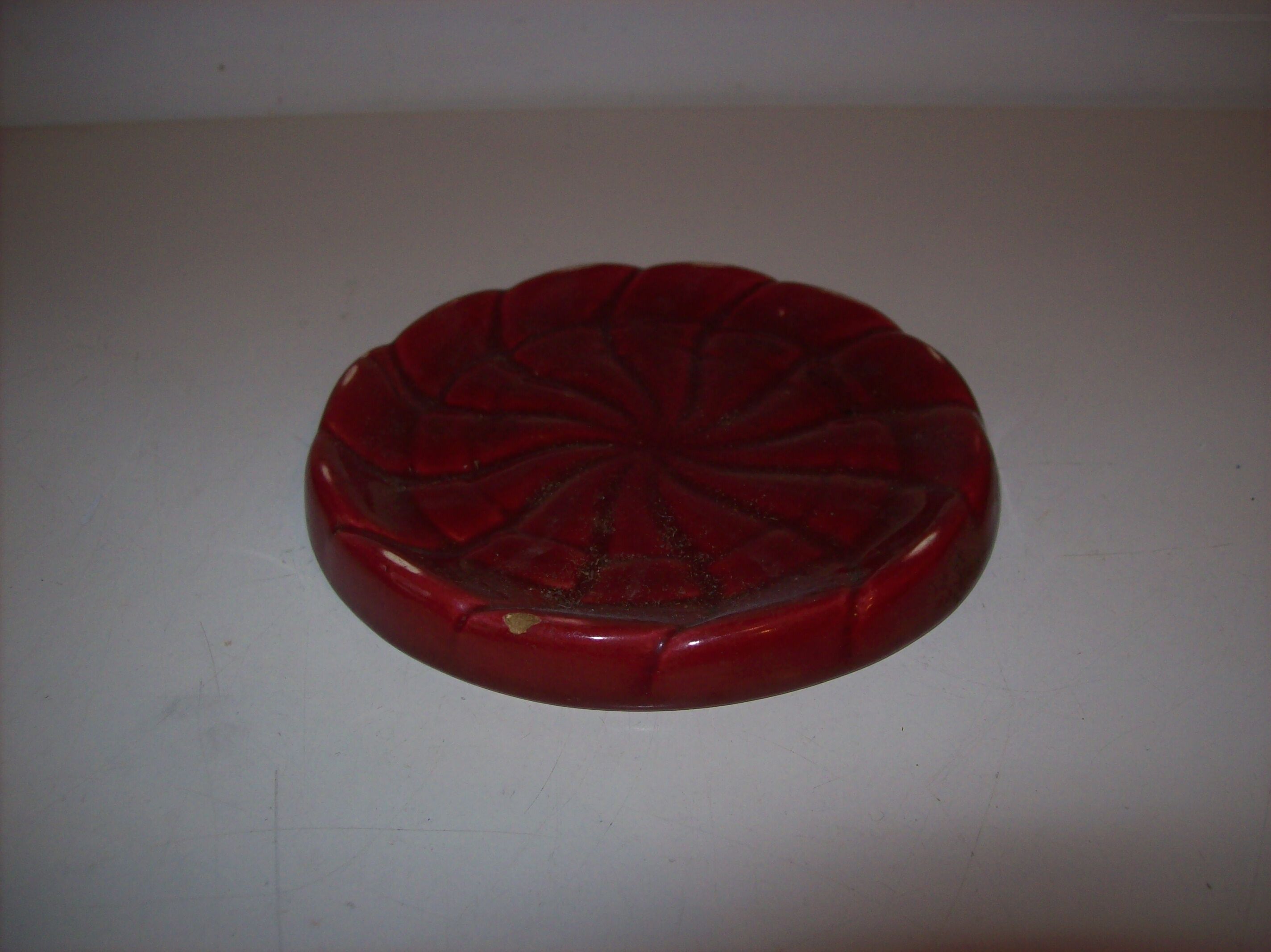 Ceramic under bottle