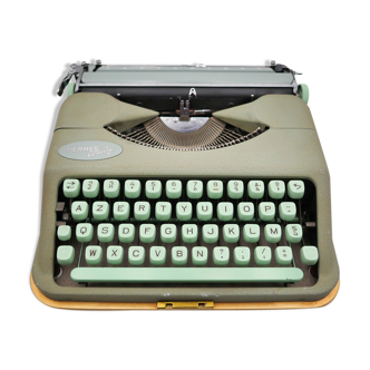 Typewriter hermes baby rocket lime green with its brown suitcase revised ribbon new