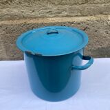 Old Blue Enamelled Pot