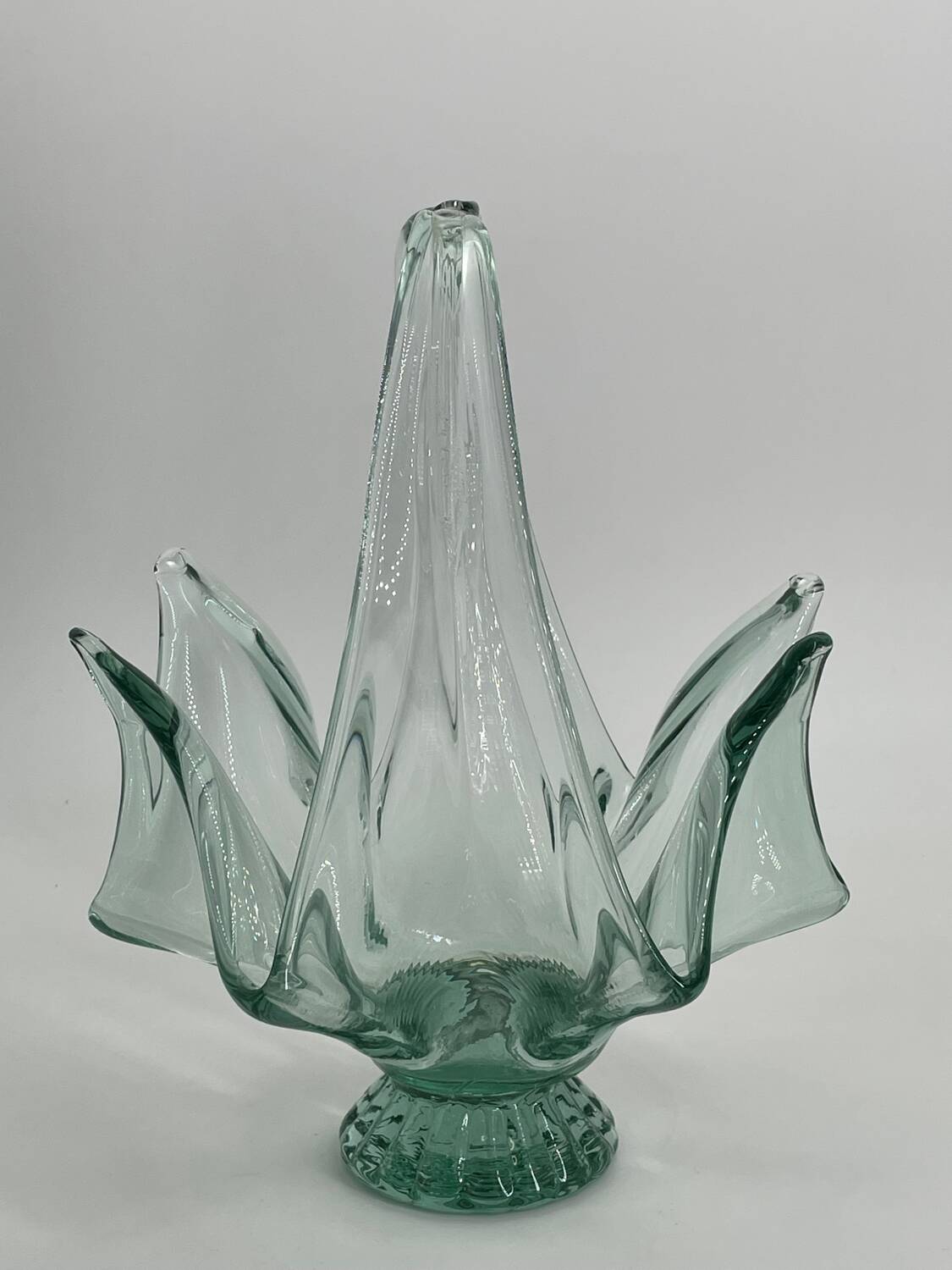 Large empty pocket/vintage fruit basket in blown glass