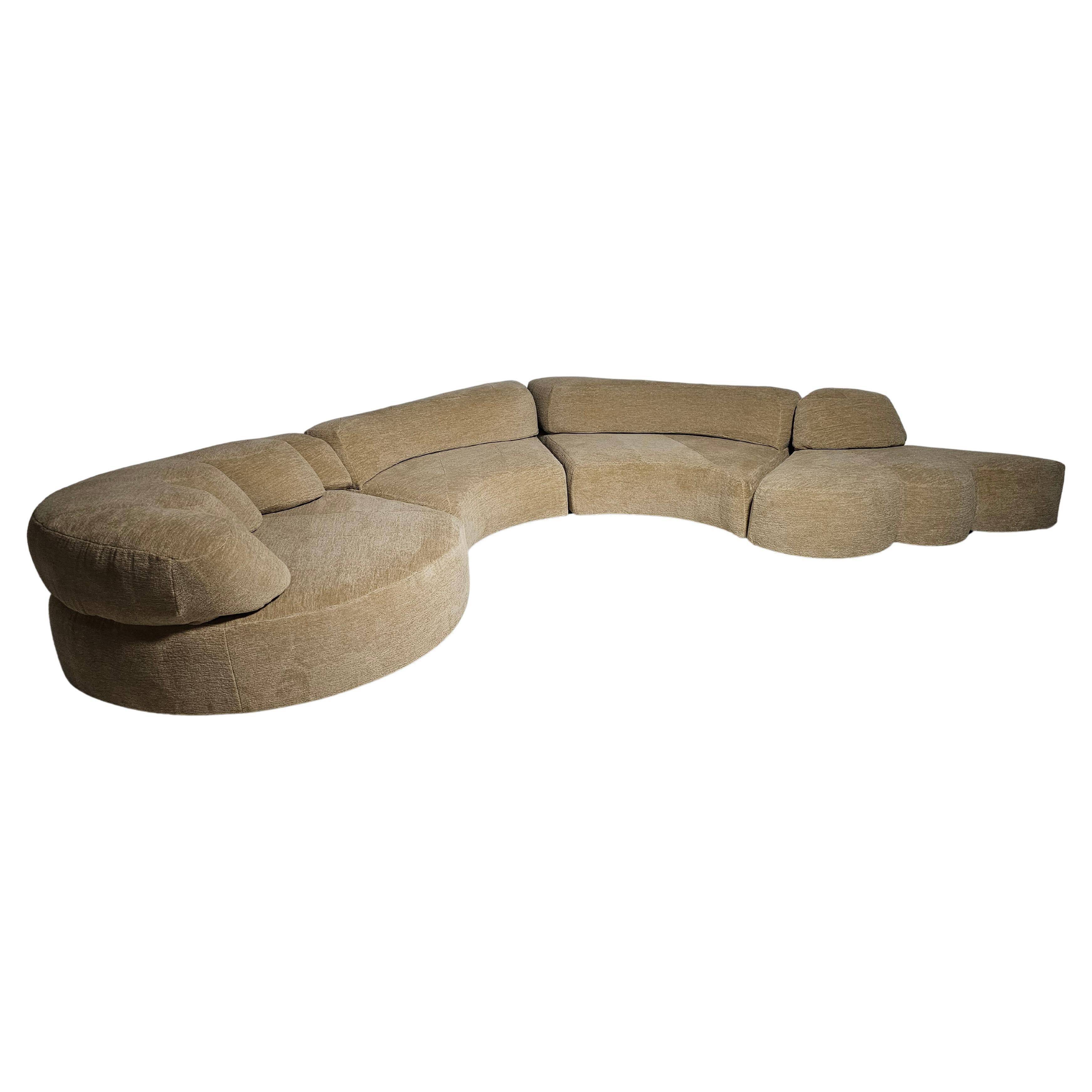 Modular 'Landscape' canapé in beige chenille by Hans Hopfer for Roche Bobois, 1970