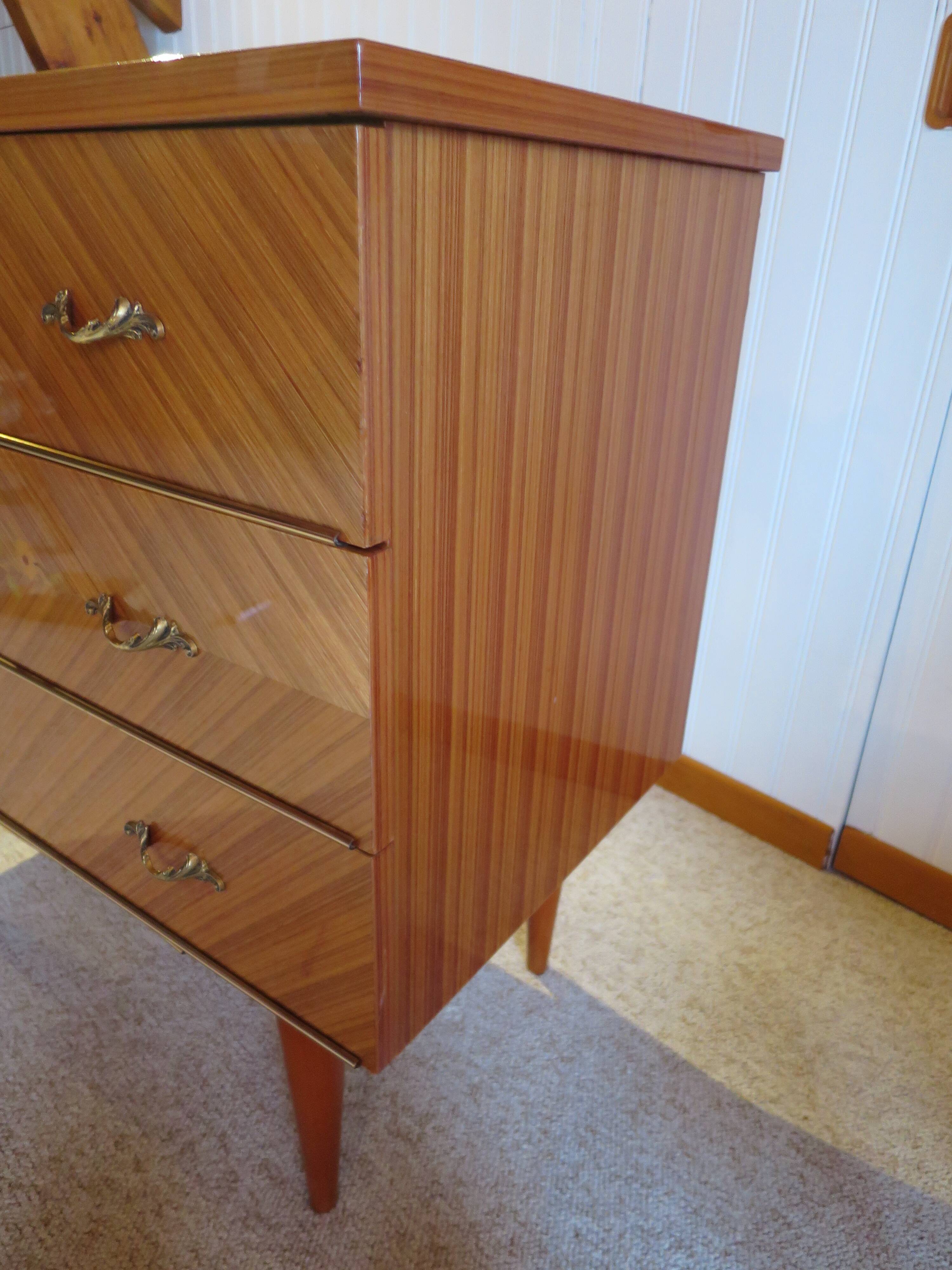3-drawer chest of drawers - 60s - vintage - marquetry effect - spinning top feet